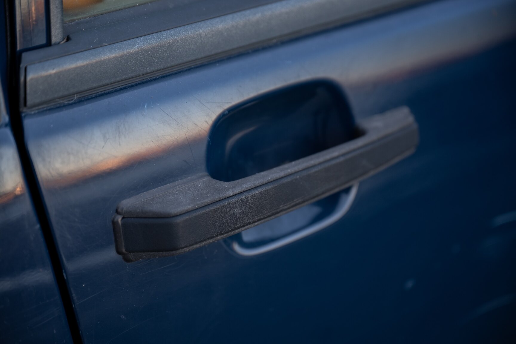 Exterior image of 1998 Volvo 940 Turbo