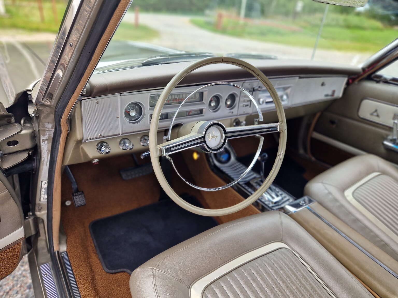 Interiörbild 1964 Dodge Polara 500