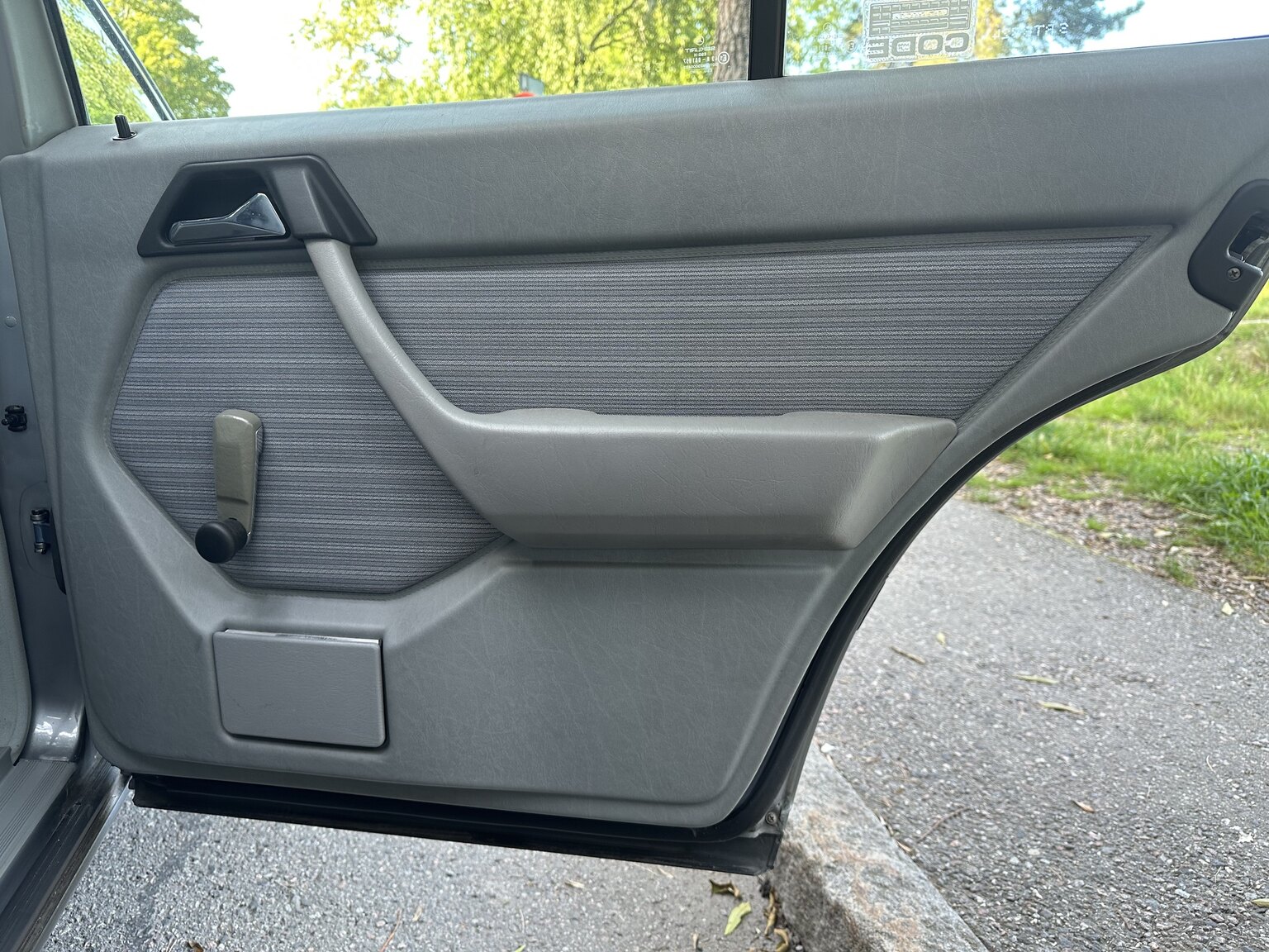 Interiörbild 1989 Mercedes-Benz 230E