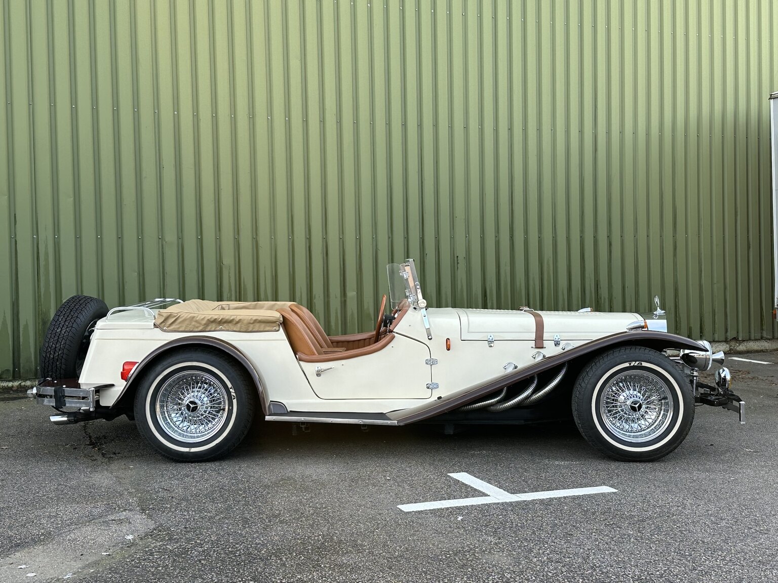 Exterior image of 1971 MB Gazelle