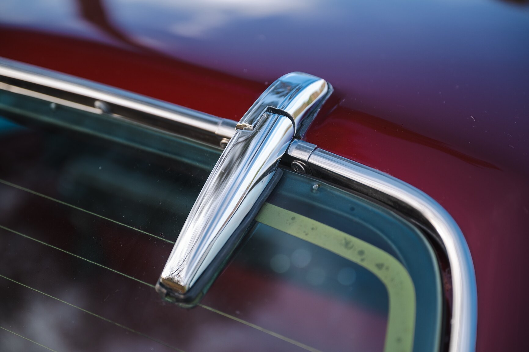 Exterior image of 1972 Volvo 1800 ES