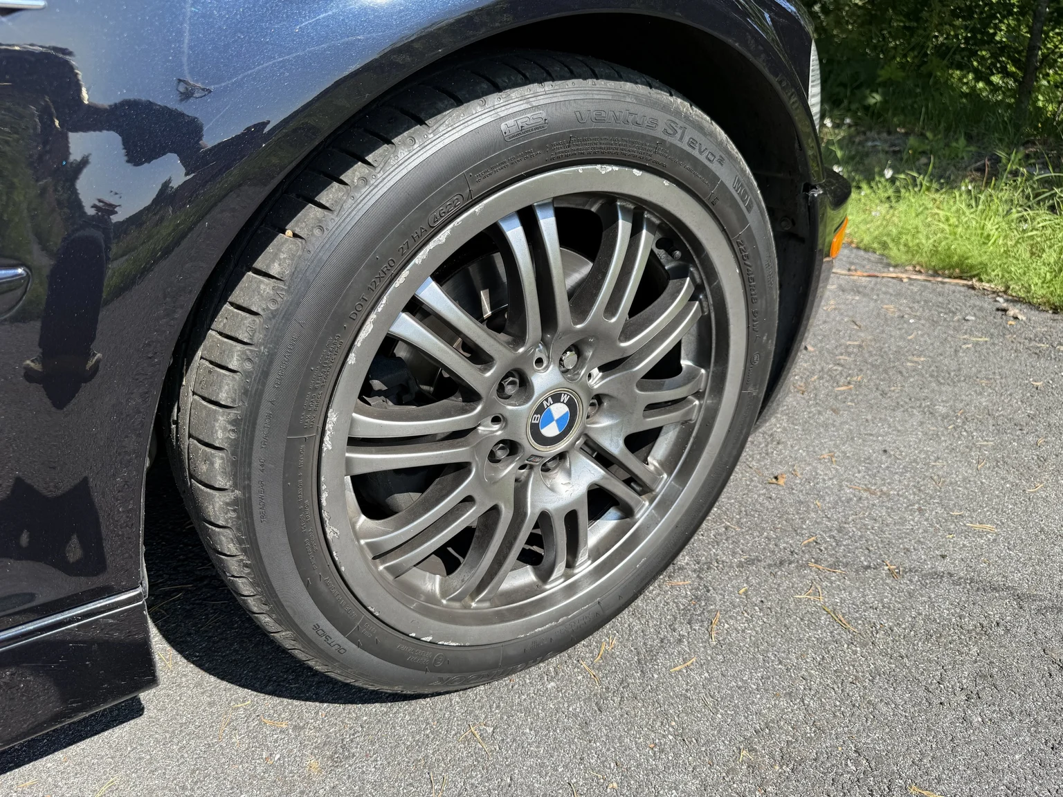 Exterior image of 2004 BMW M3 Coupé (70)