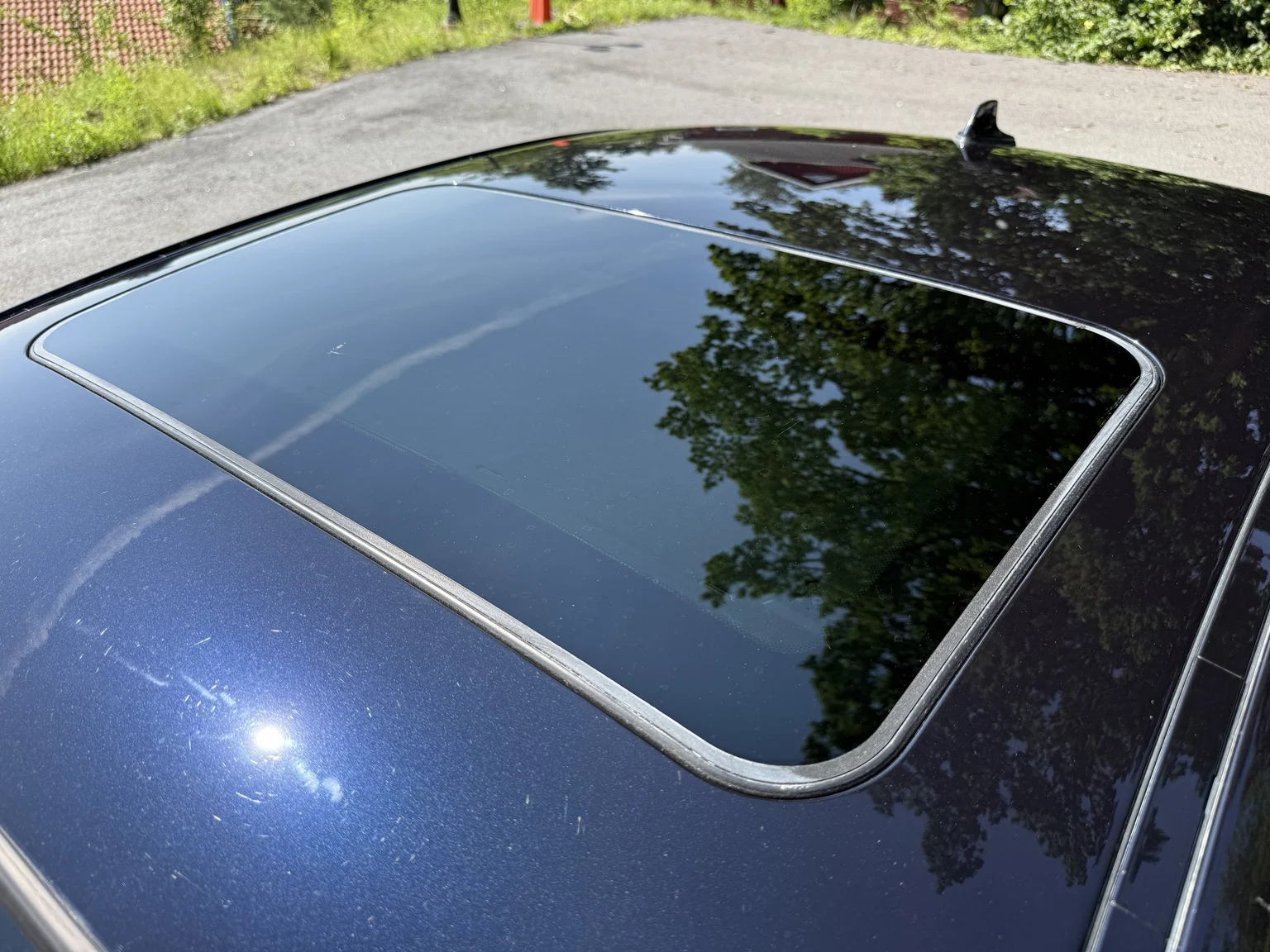 Exterior image of 2004 BMW M3 Coupé (67)
