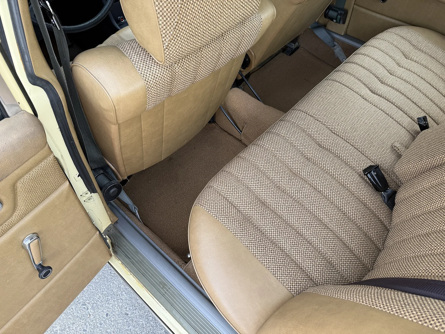 Interiörbild 1974 Mercedes-Benz 230 Automatic (51)