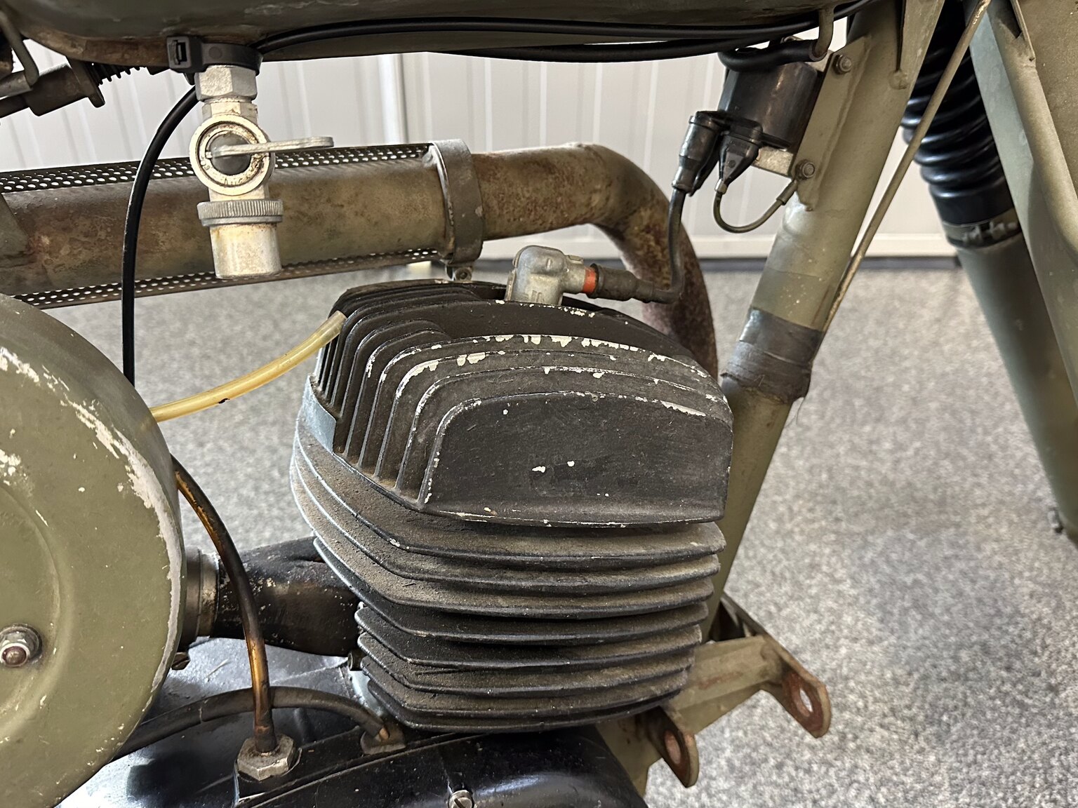 Image of 1968 Husqvarna 256A mechanics