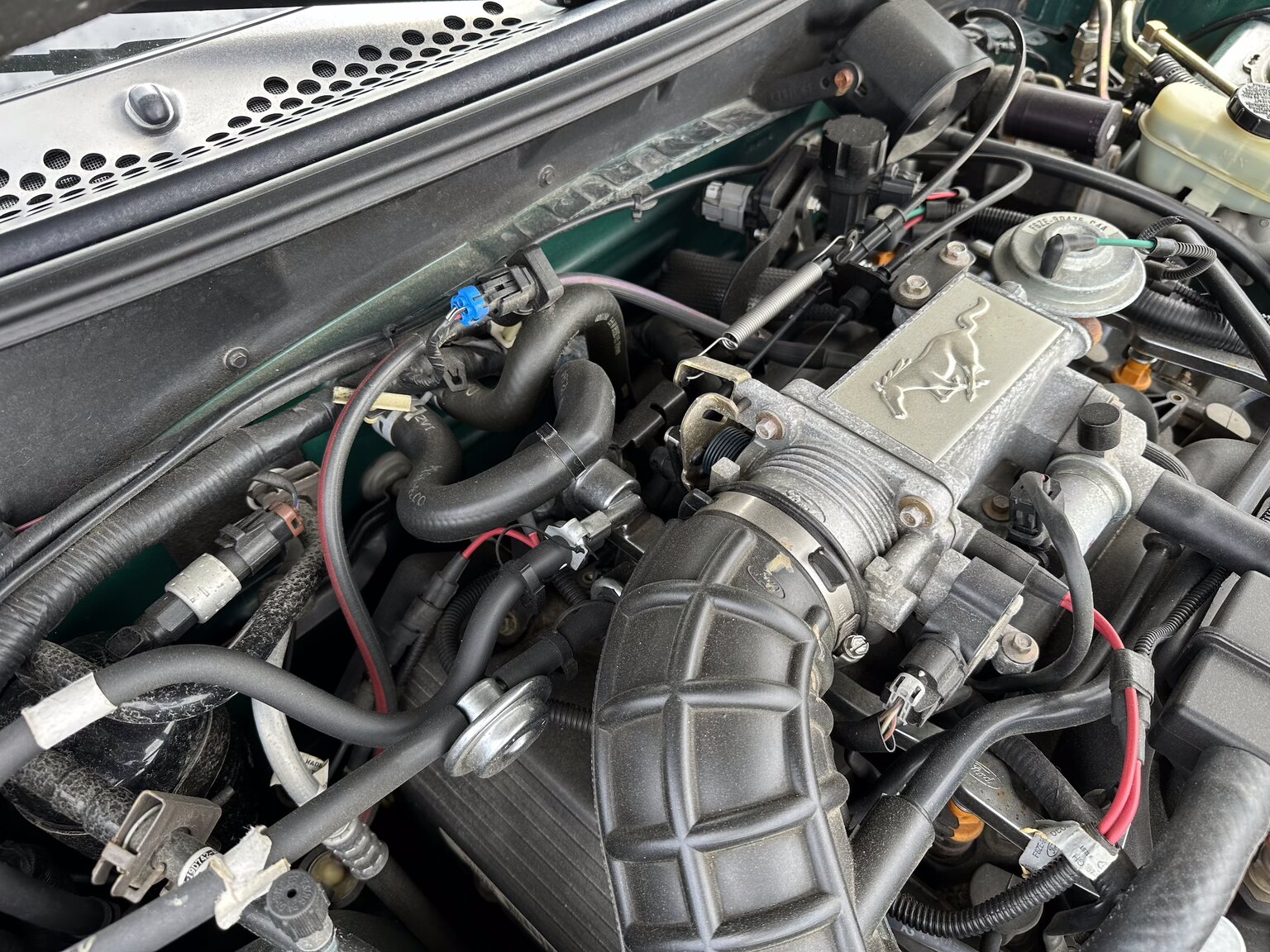 Image of 1998 Ford Mustang GT Convertible mechanics