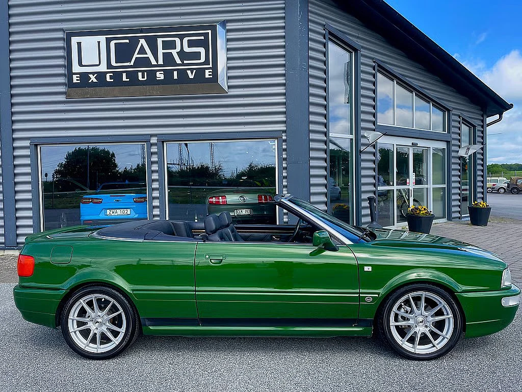 Exteriörbild på 1994 Audi 80 (2)