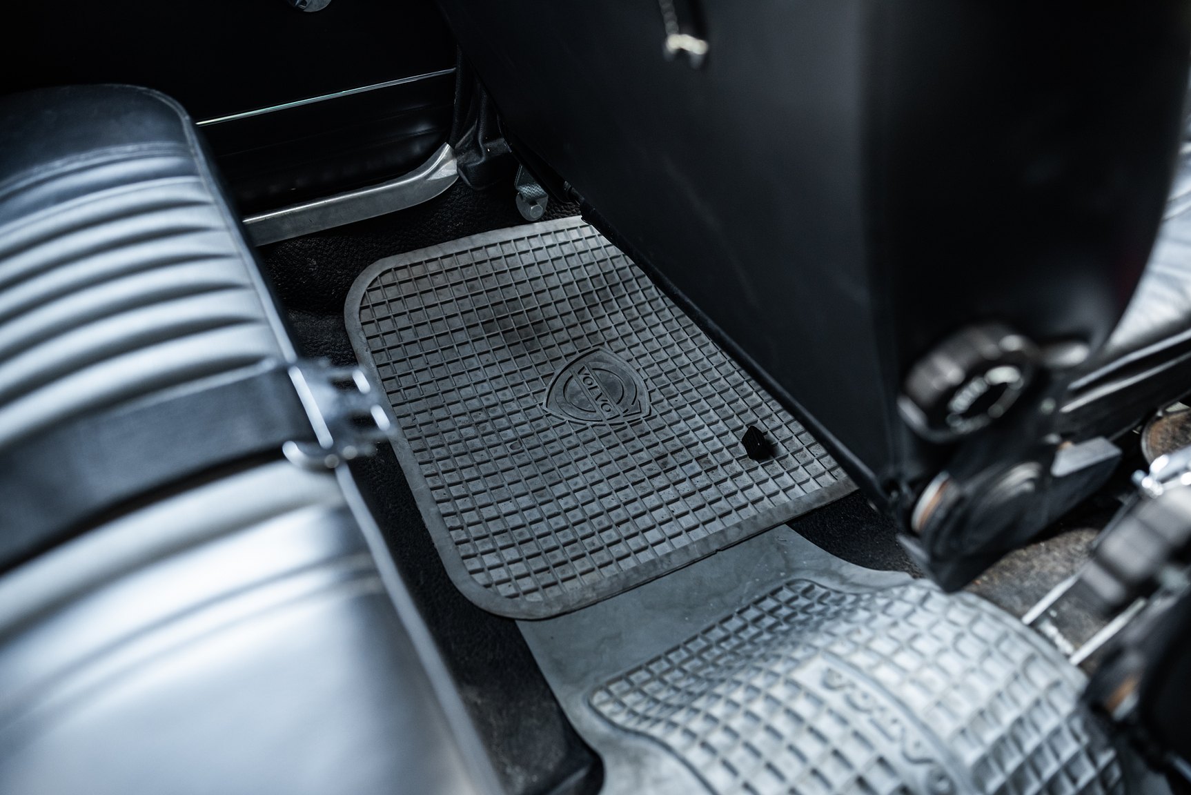 Interior image of 1967 Volvo 144 1.8 