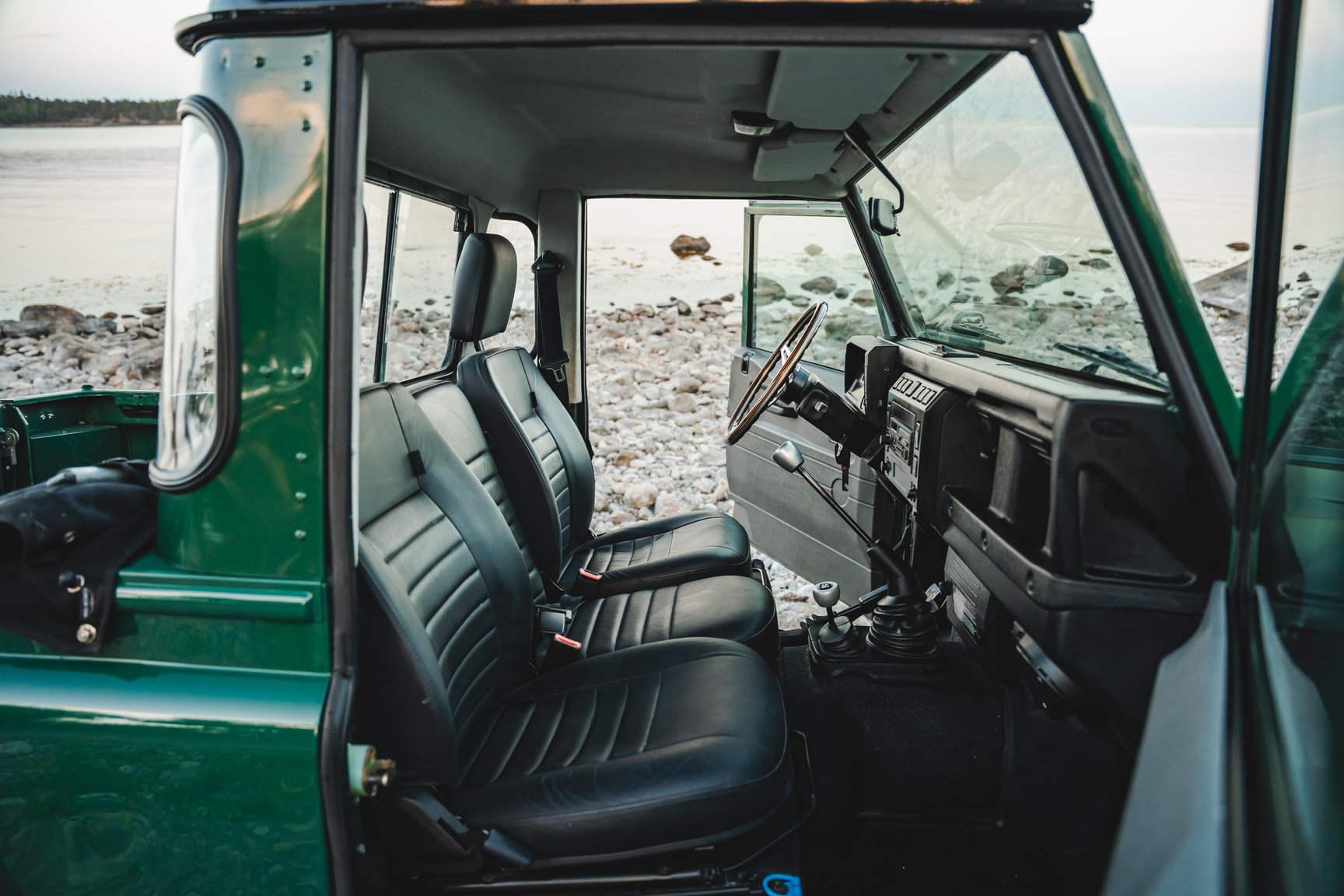Innenraumfoto von 2003 Land Rover Defender TD5 90 Pickup (5)