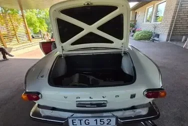 Exteriörbild på 1966 Volvo P 1800S (26)