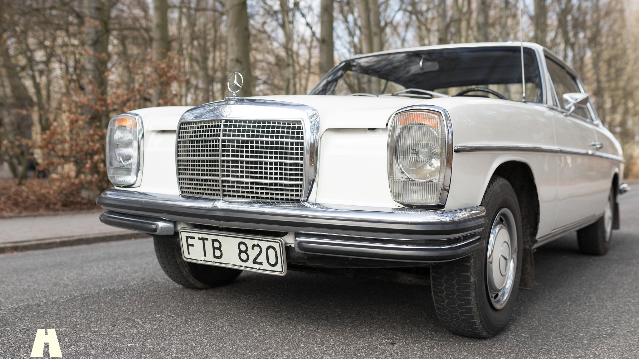 Exteriörbild på 1970 Mercedes 250 CE