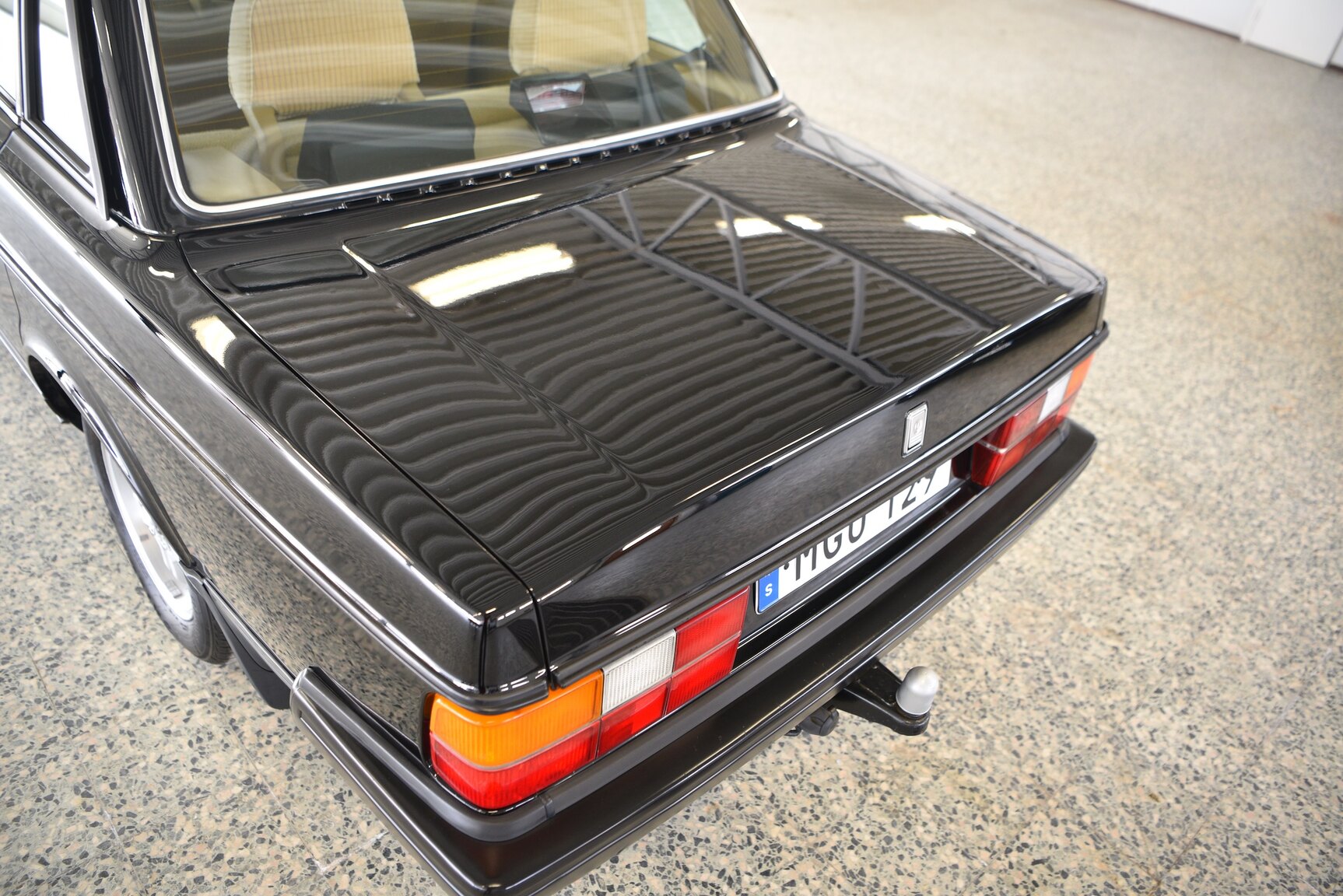 Exteriörbild på 1986 Volvo 240 DL