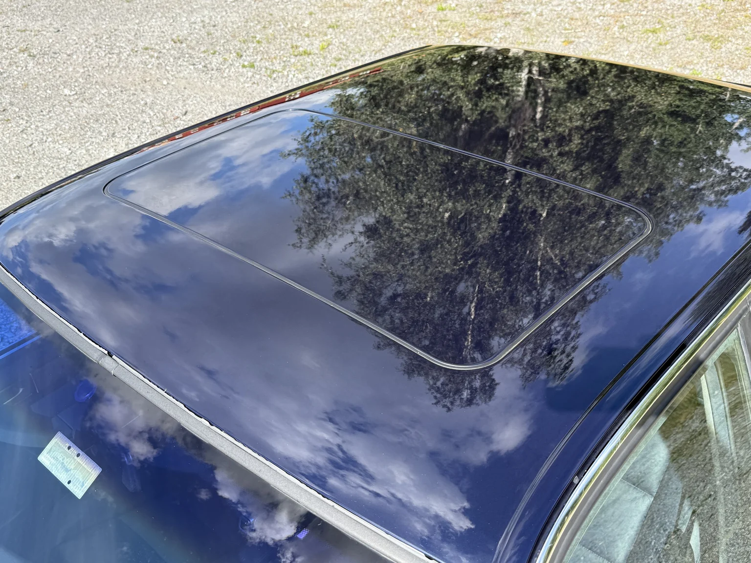 Exterior image of 1990 BMW 750i (56)