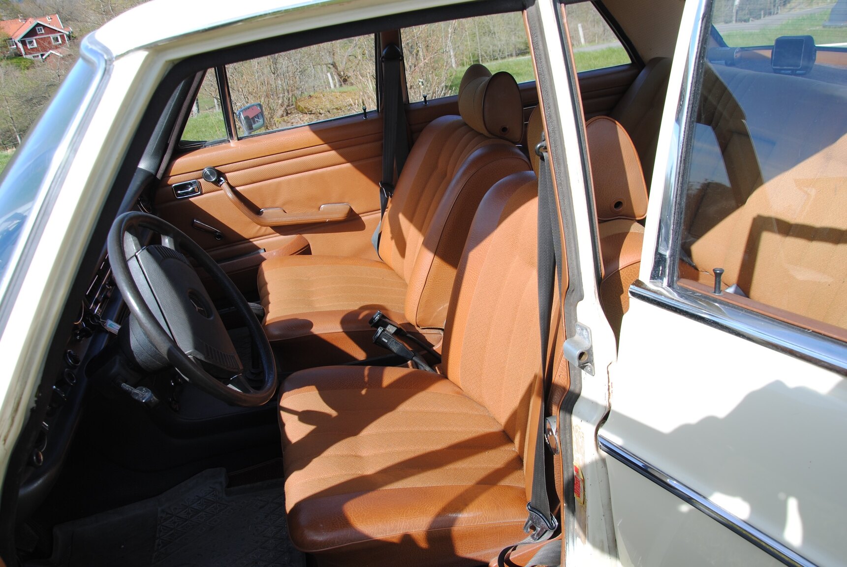 Interiörbild 1971 Mercedes-Benz 220D