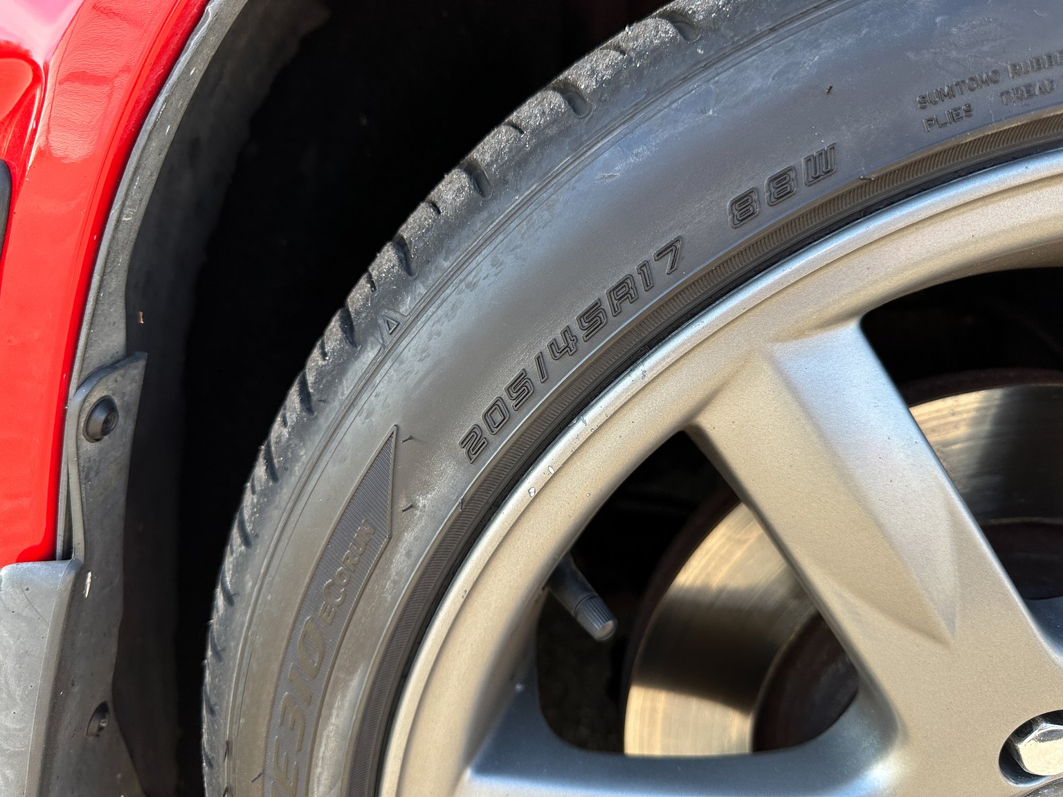 Exterior image of 1996 Volvo 850 R