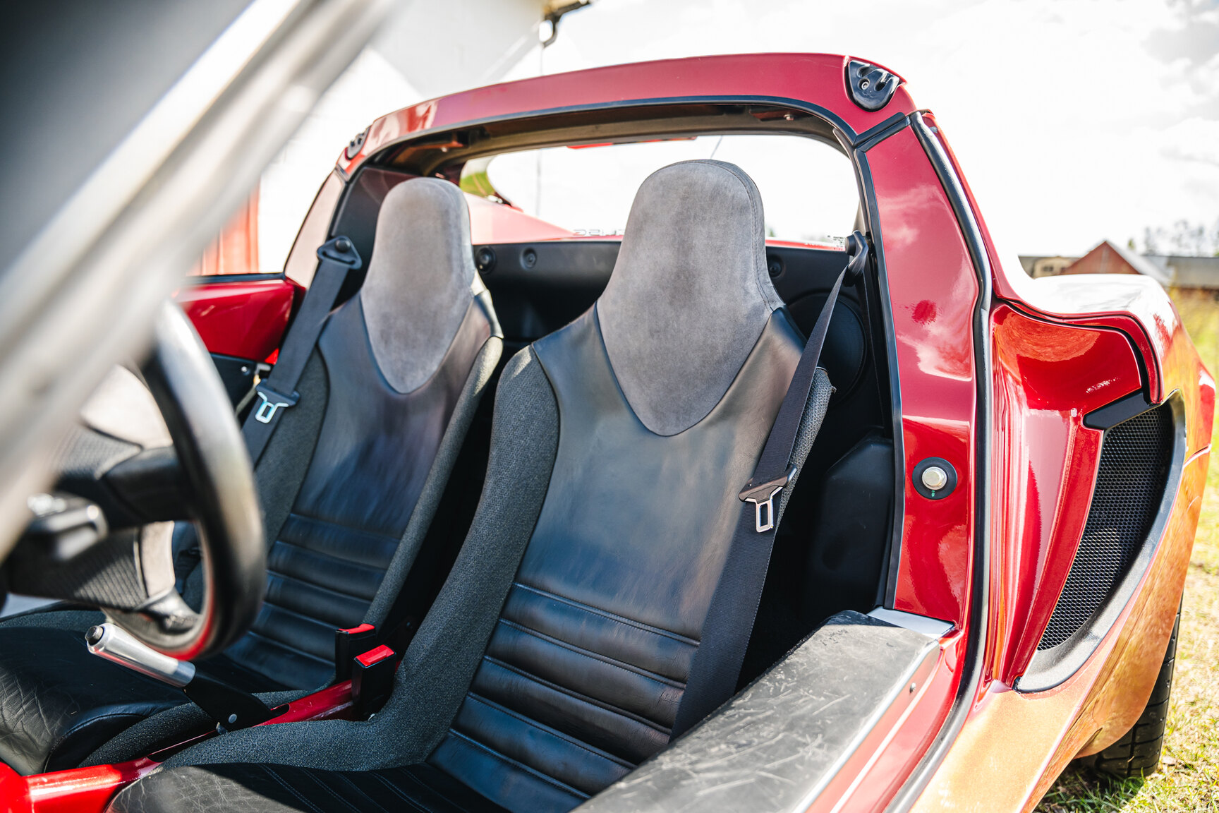 Innenraumfoto von 2001 Lotus Elise 111