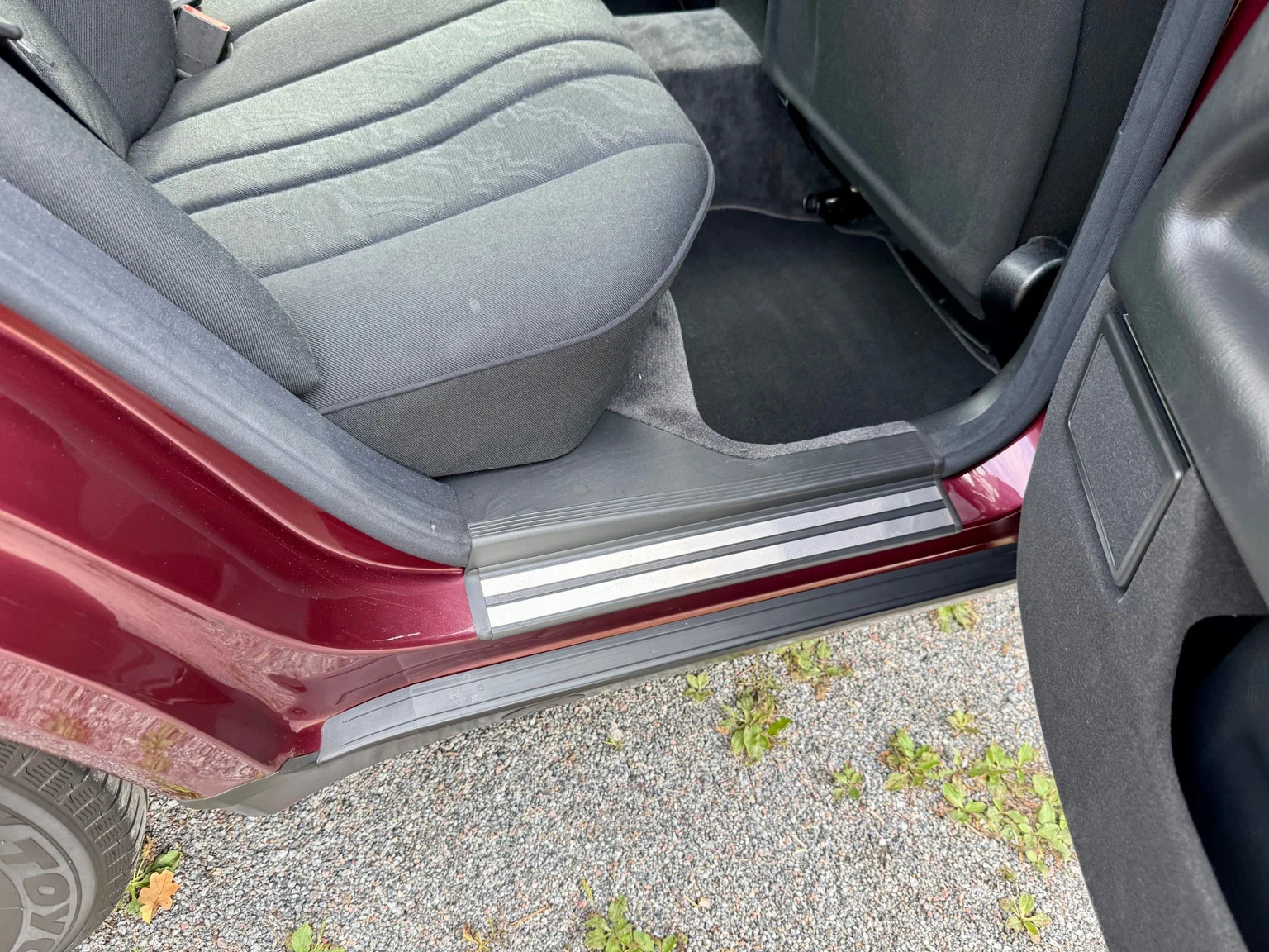 Interior image of 1997 Mercedes-Benz E 290 TD (58)