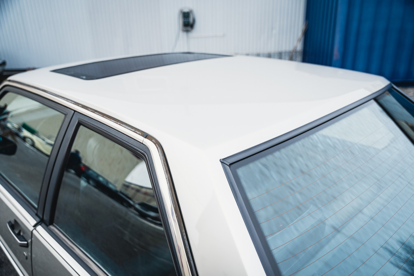 Exterior image of 1988 Volvo 780 Bertone Coupé