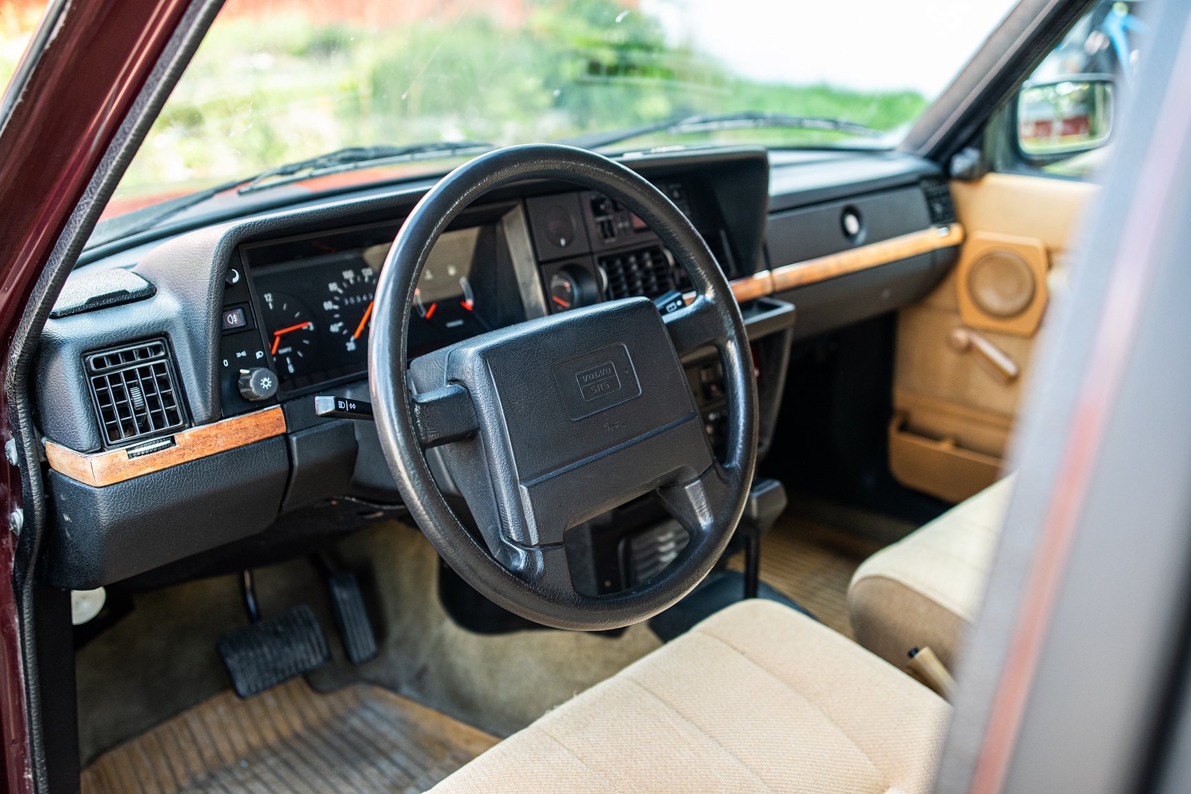 Innenraumfoto von 1993 Volvo 245 GL Classic "No Reserve Auction"