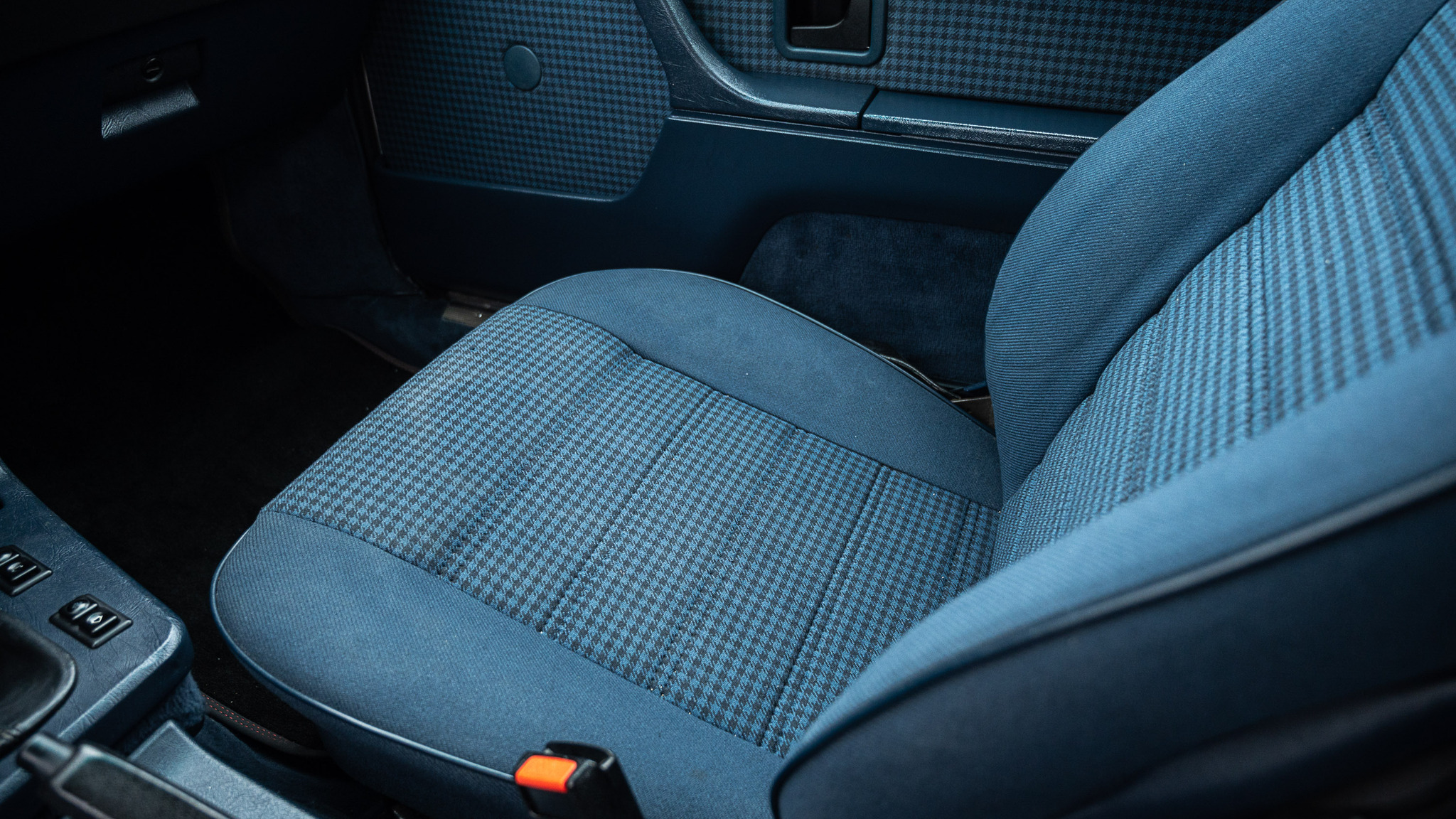 Interior image of 1983 BMW 635 CSi