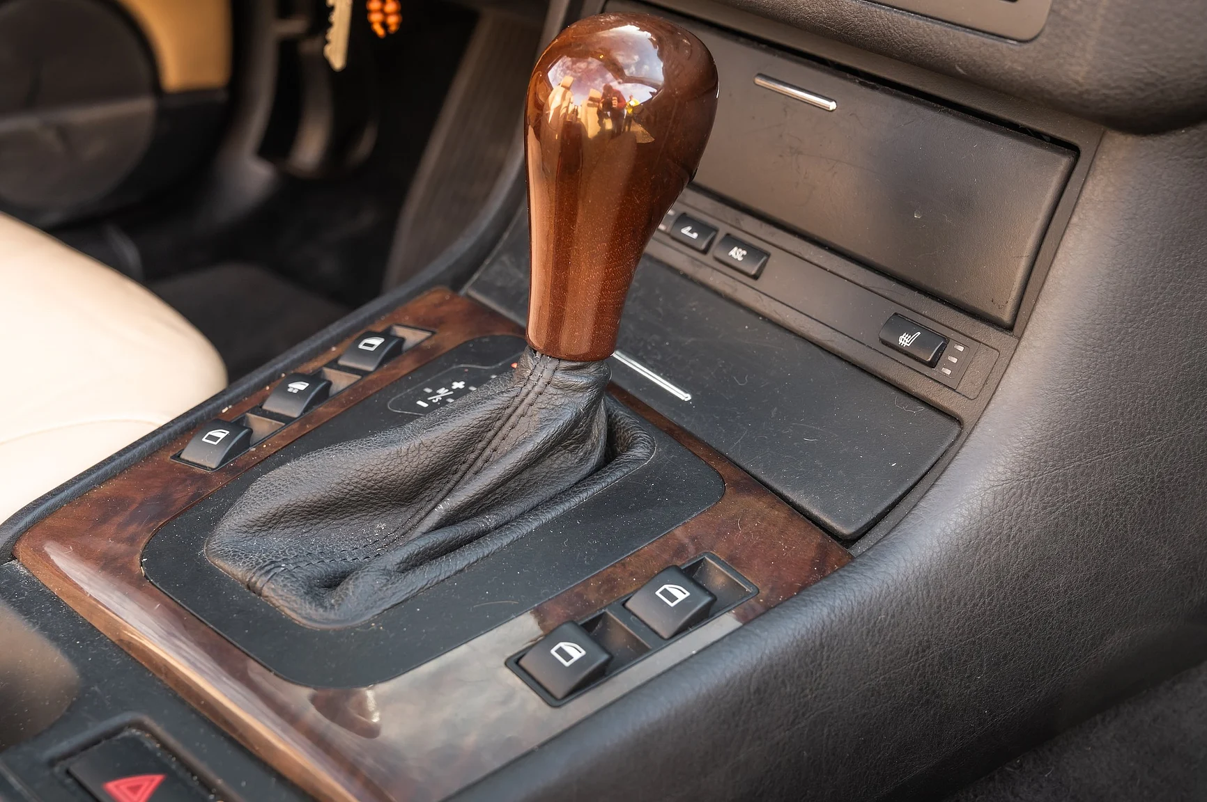 Innenraumfoto von 2001 BMW 330 Ci (29)