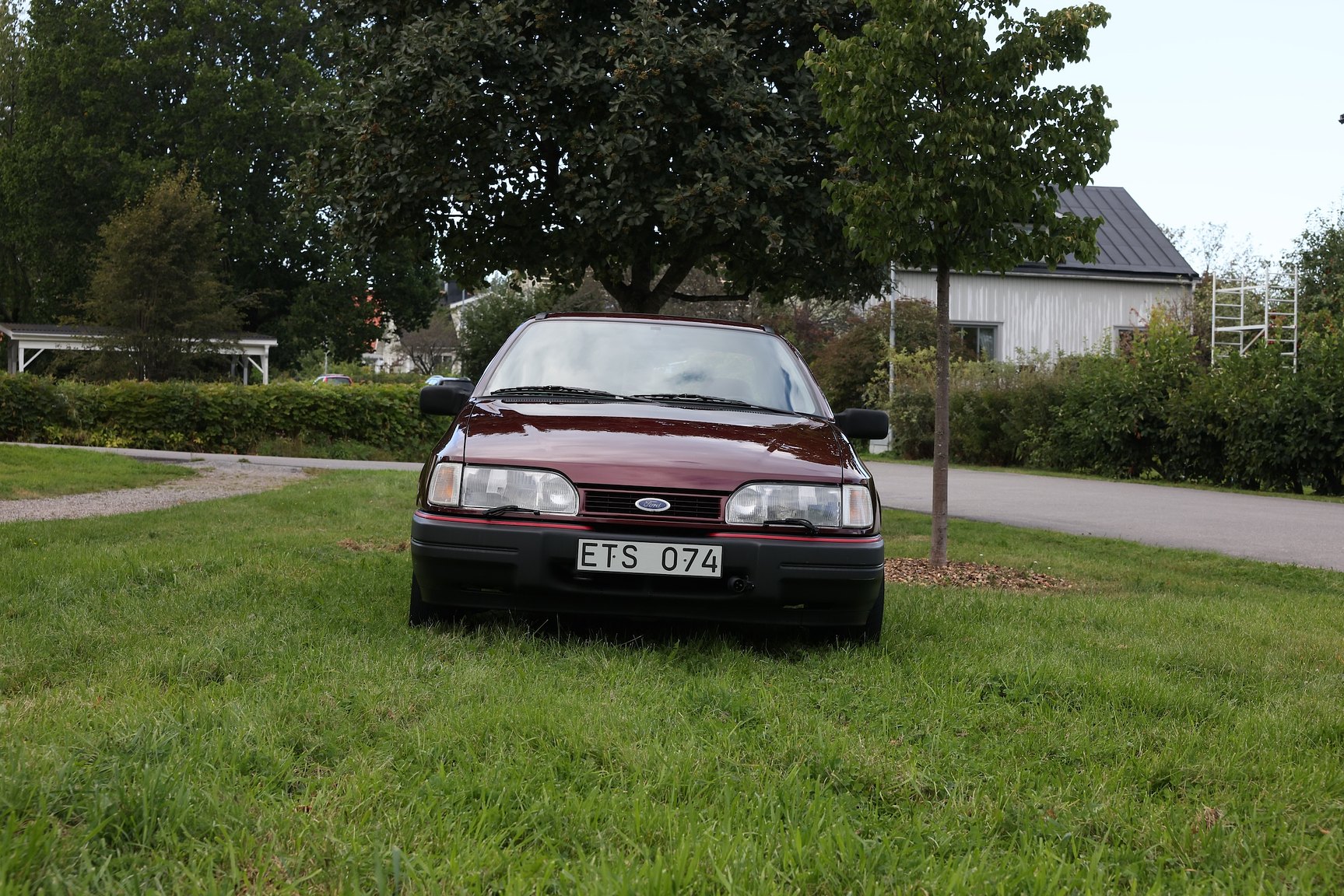 Exterior image of 1991 Ford Sierra Sedan 2.0 i 4x4 