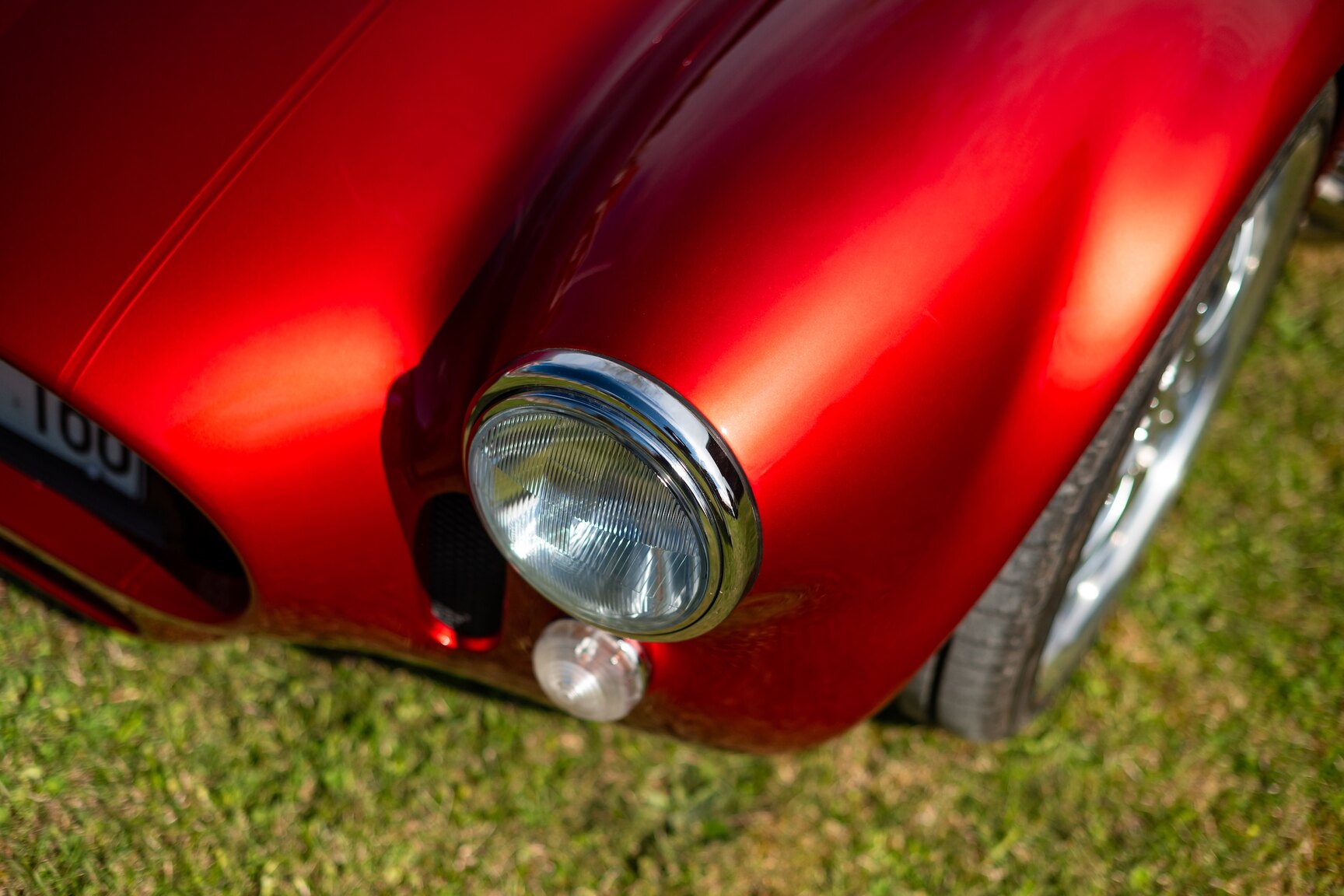 Exterior image of 2011 AC Cobra Replika
