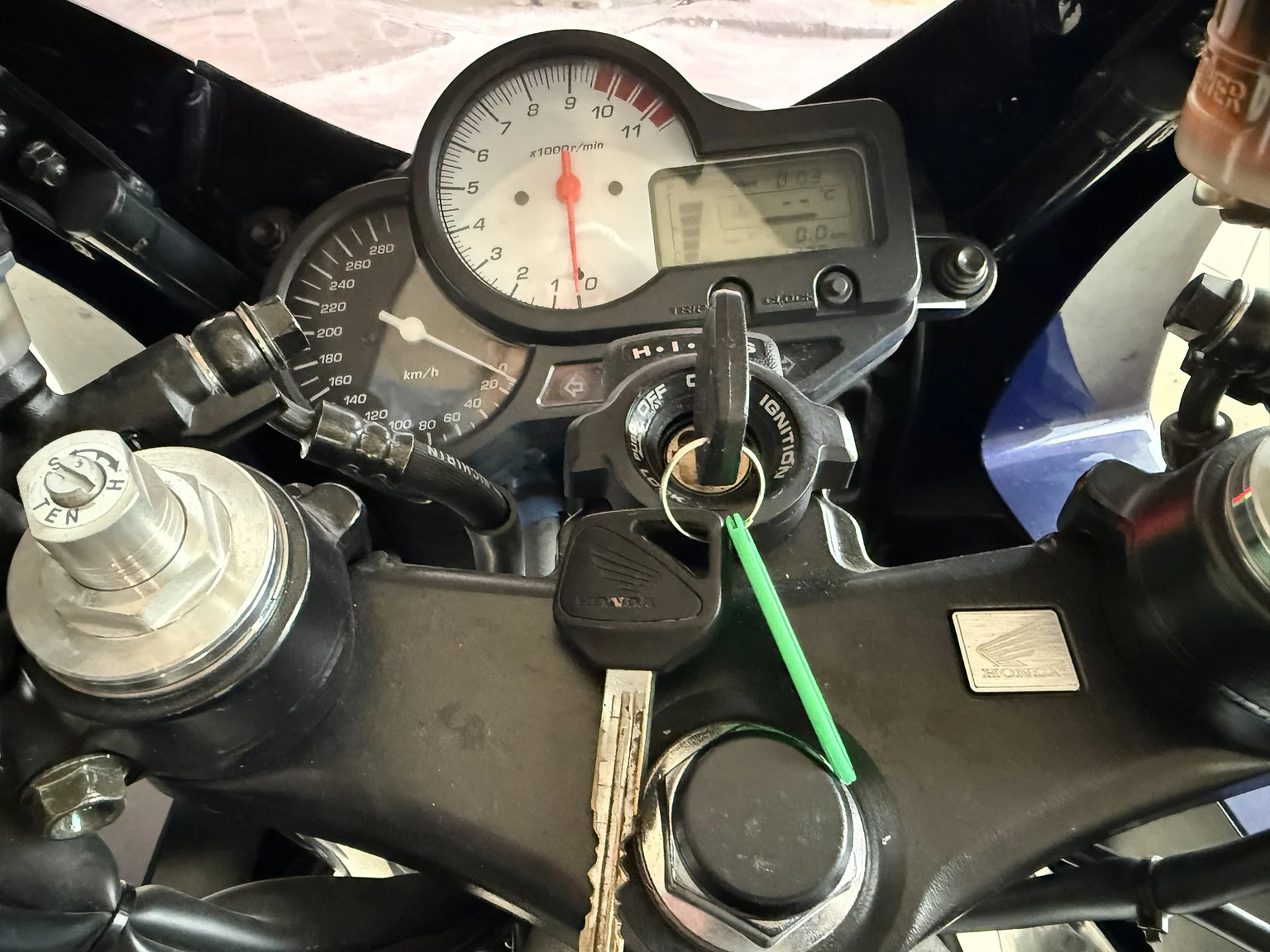 Aussenfoto 2001 Honda VTR 1000 Firestorm (27)
