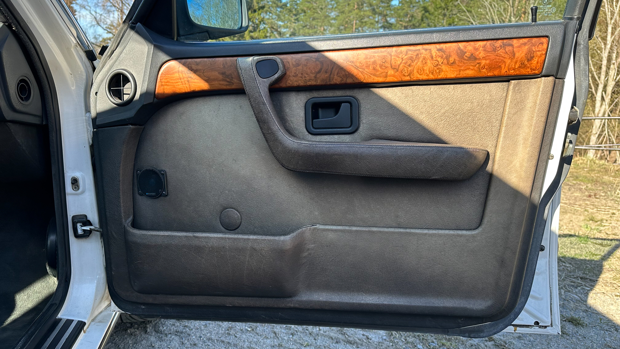 Innenraumfoto von 1984 BMW 745i Executive Automat