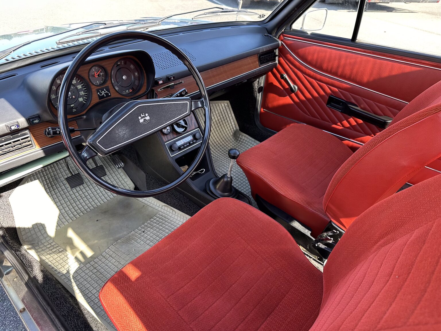 Interiörbild 1974 Volkswagen Passat Two Door