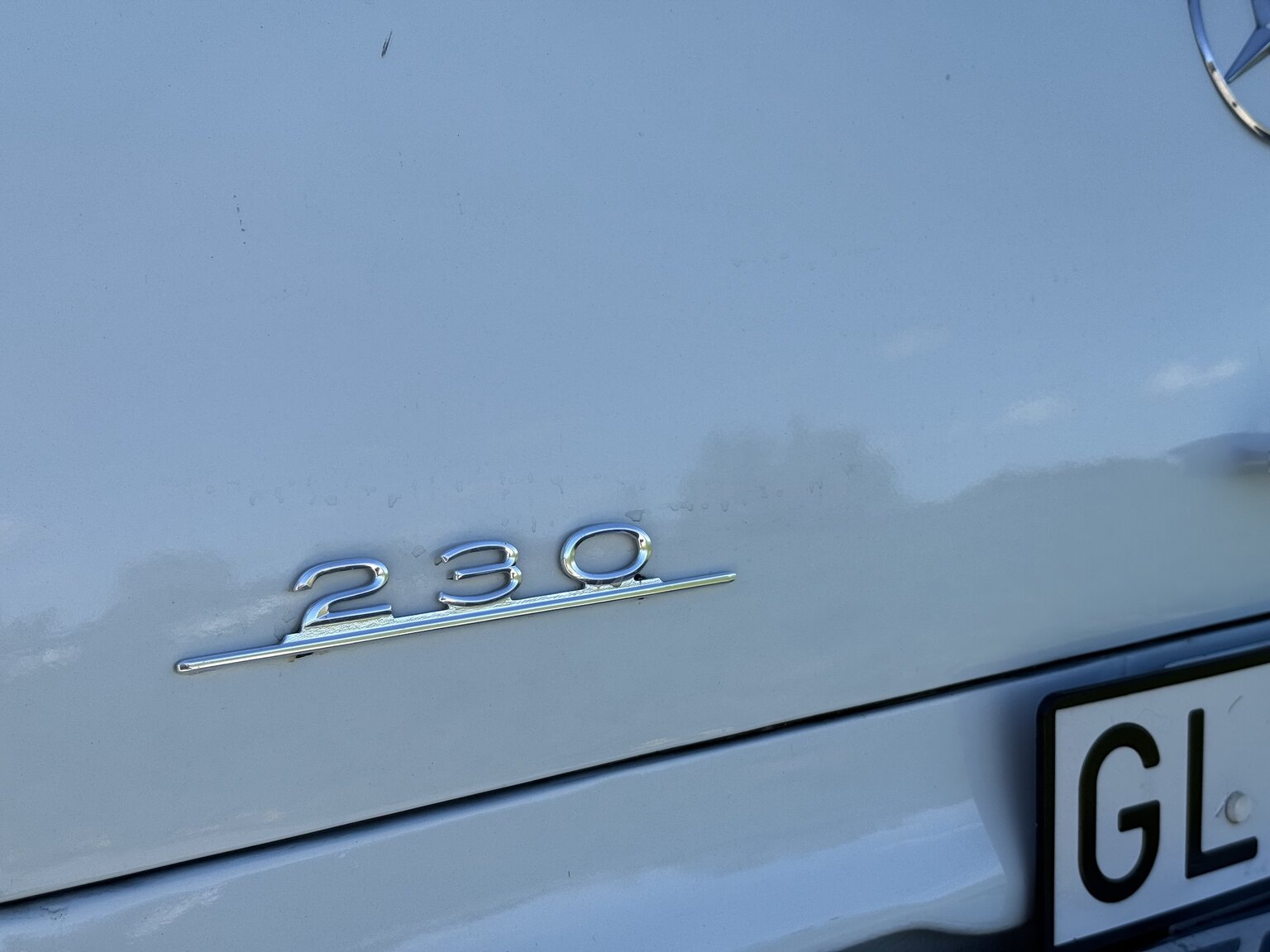 Exterior image of 1967 Mercedes-Benz 230 Safari