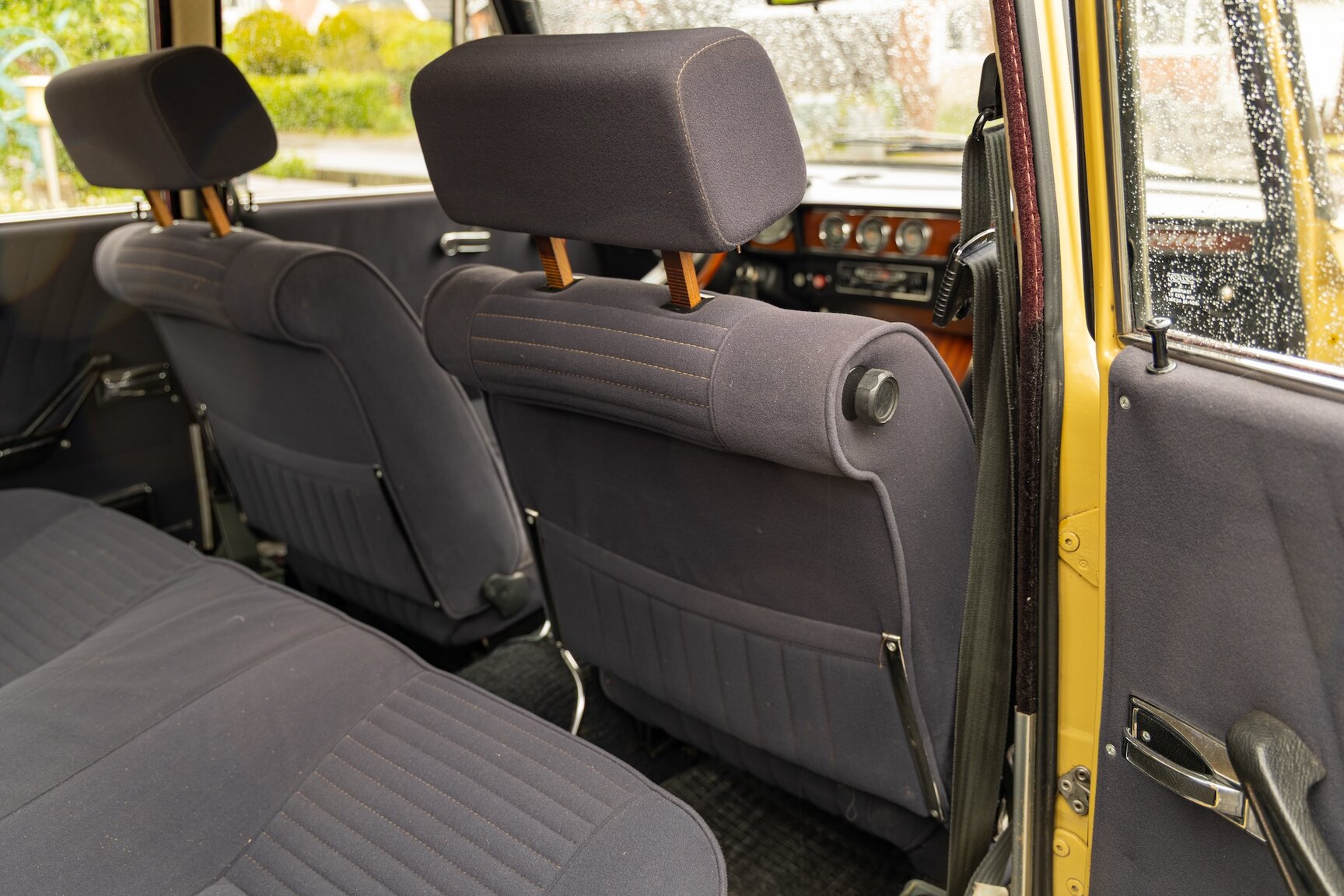 Interior image of 1974 Alfa Romeo Berlina 2000