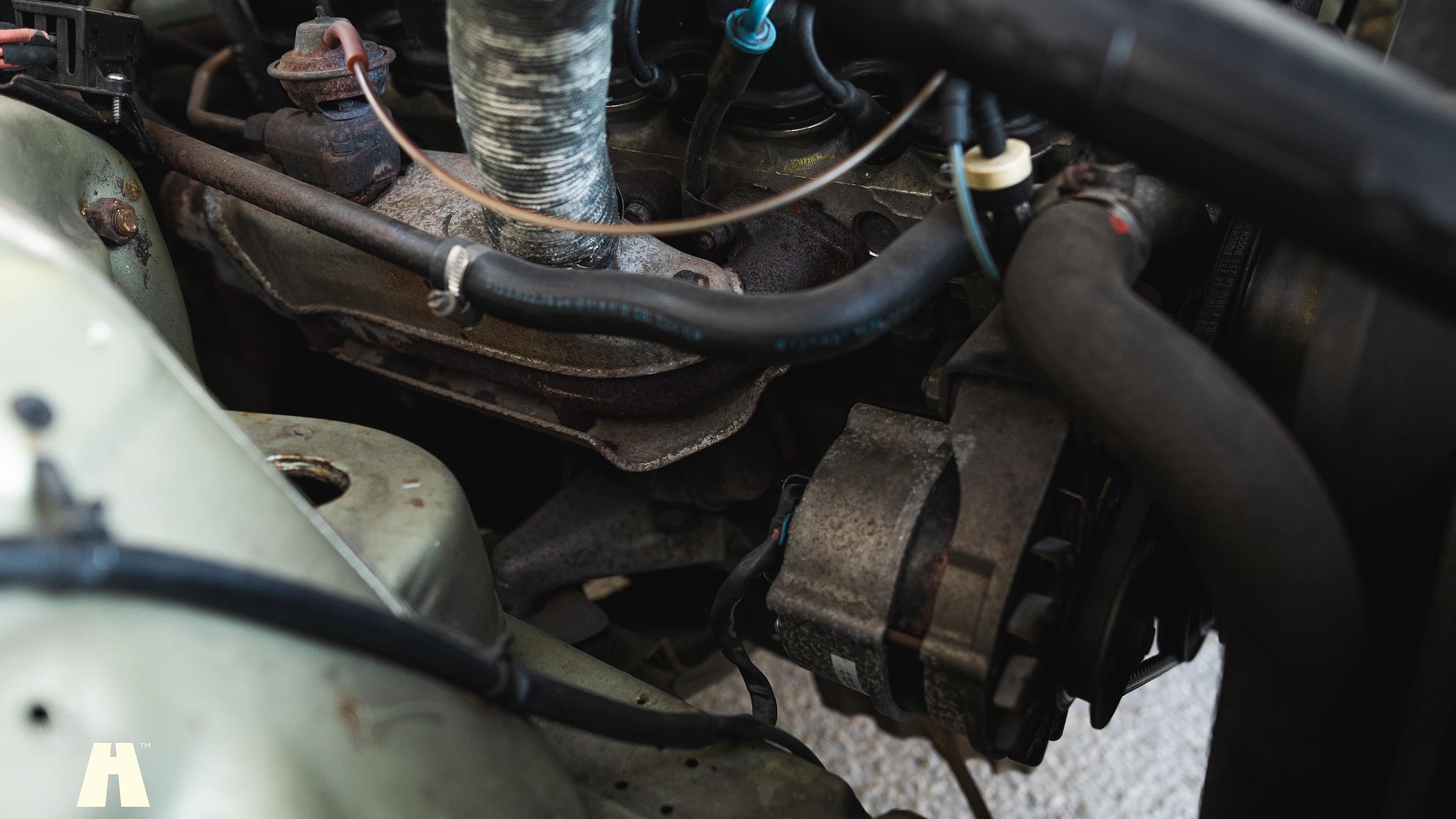 Image of 1985 Mercedes-Benz 200 Series 3  (26) mechanics