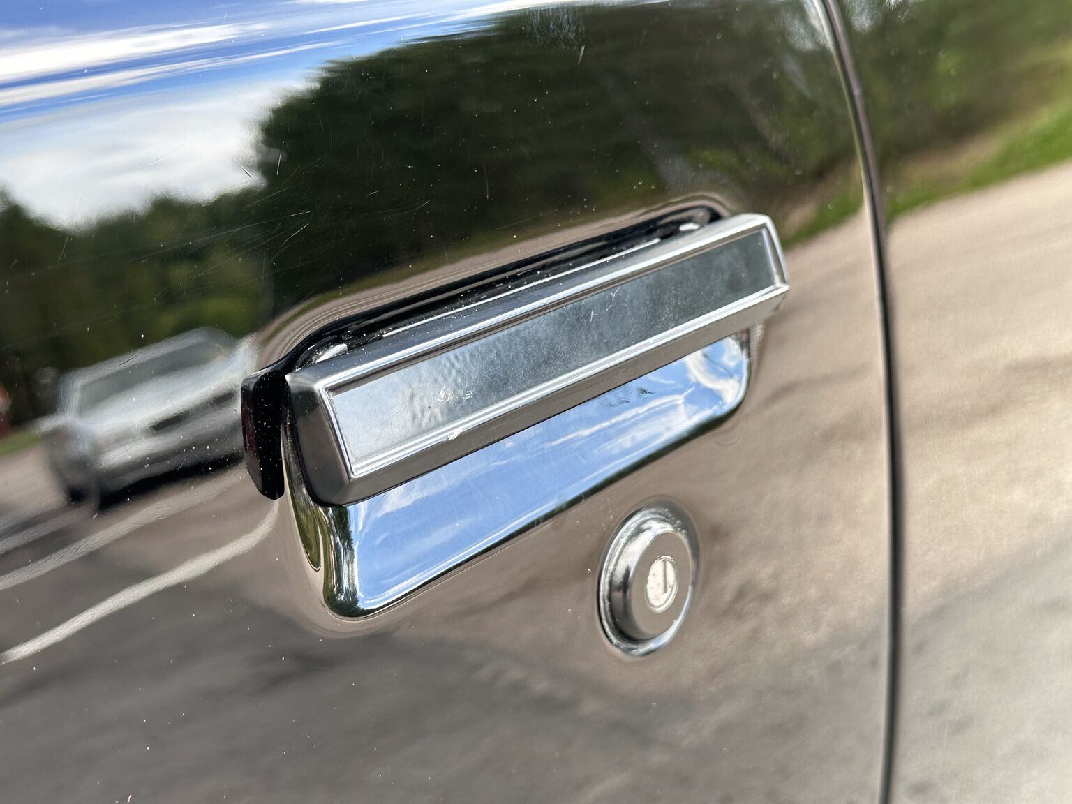 Exterior image of 1987 Buick Grand National "GNX" (58)