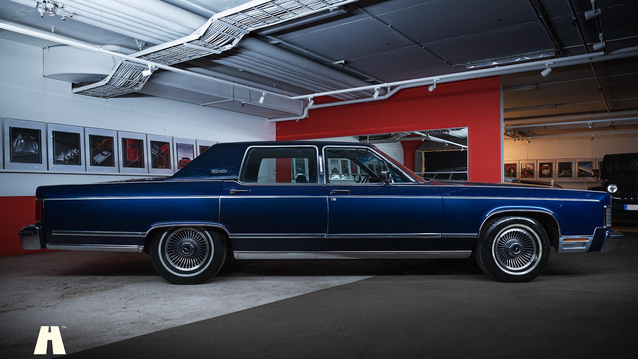 Exteriörbild på 1979 Lincoln Continental (4)