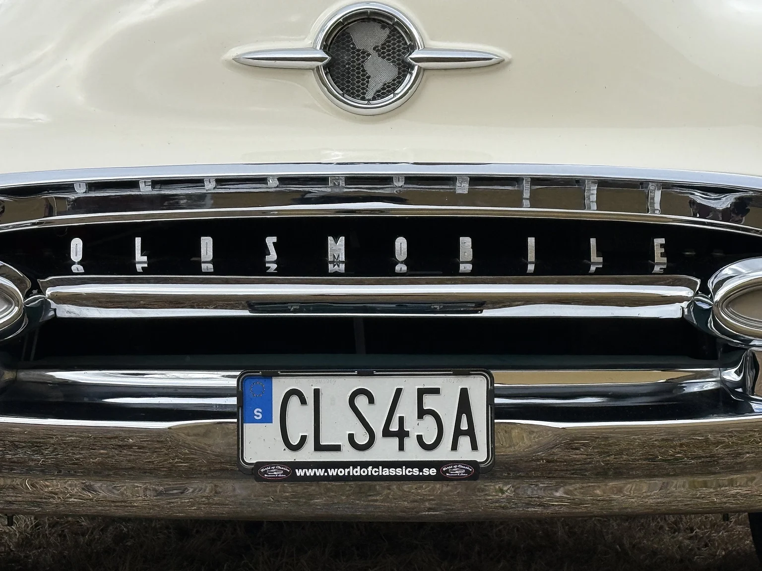 Aussenfoto 1955 Oldsmobile Super 88 (14)