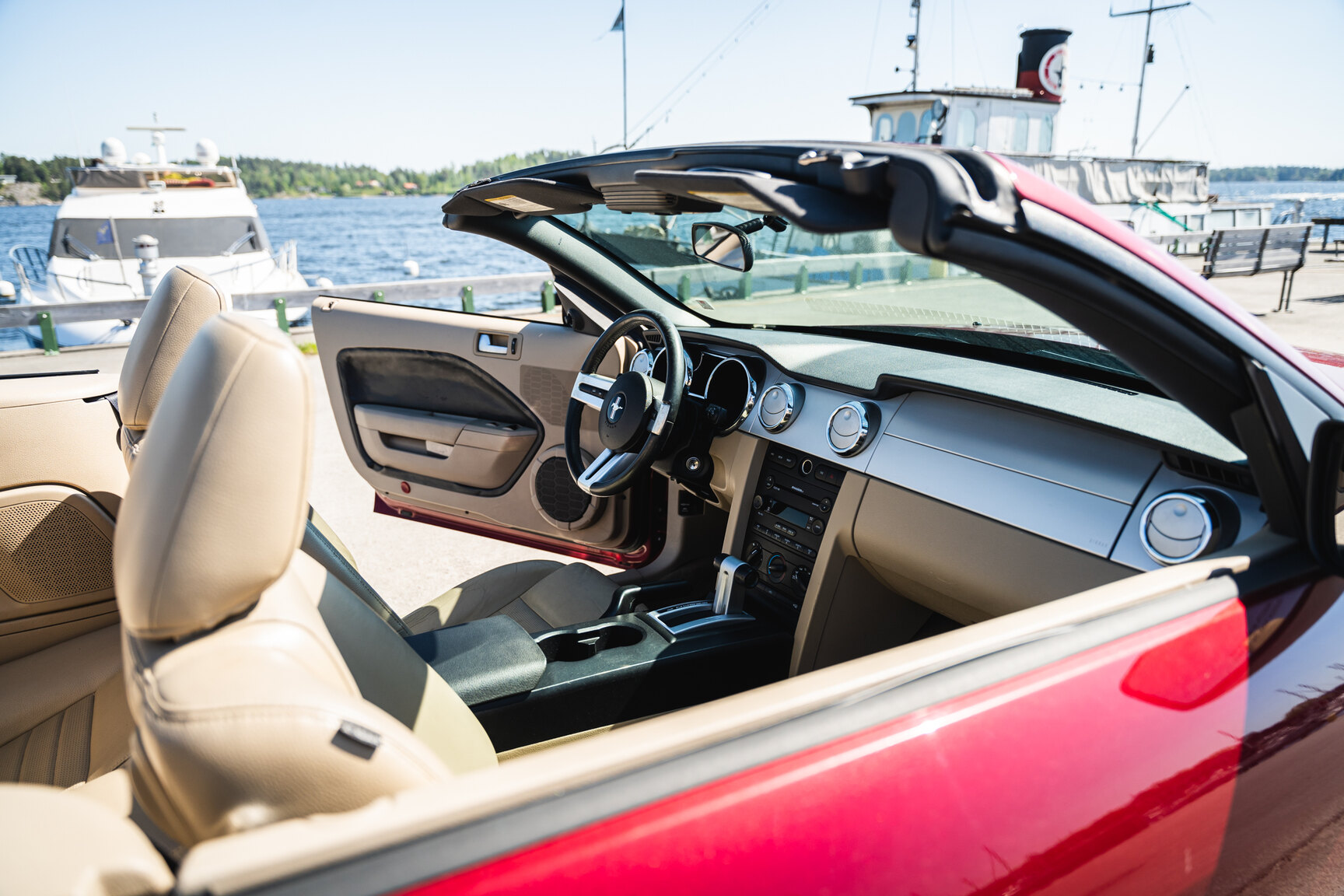 Innenraumfoto von 2005 Ford Mustang GT Cabriolet