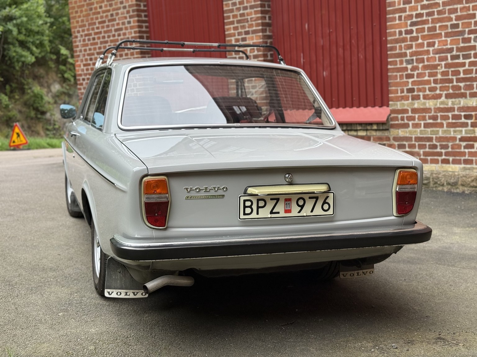Exterior image of 1970 Volvo 142 Automatic