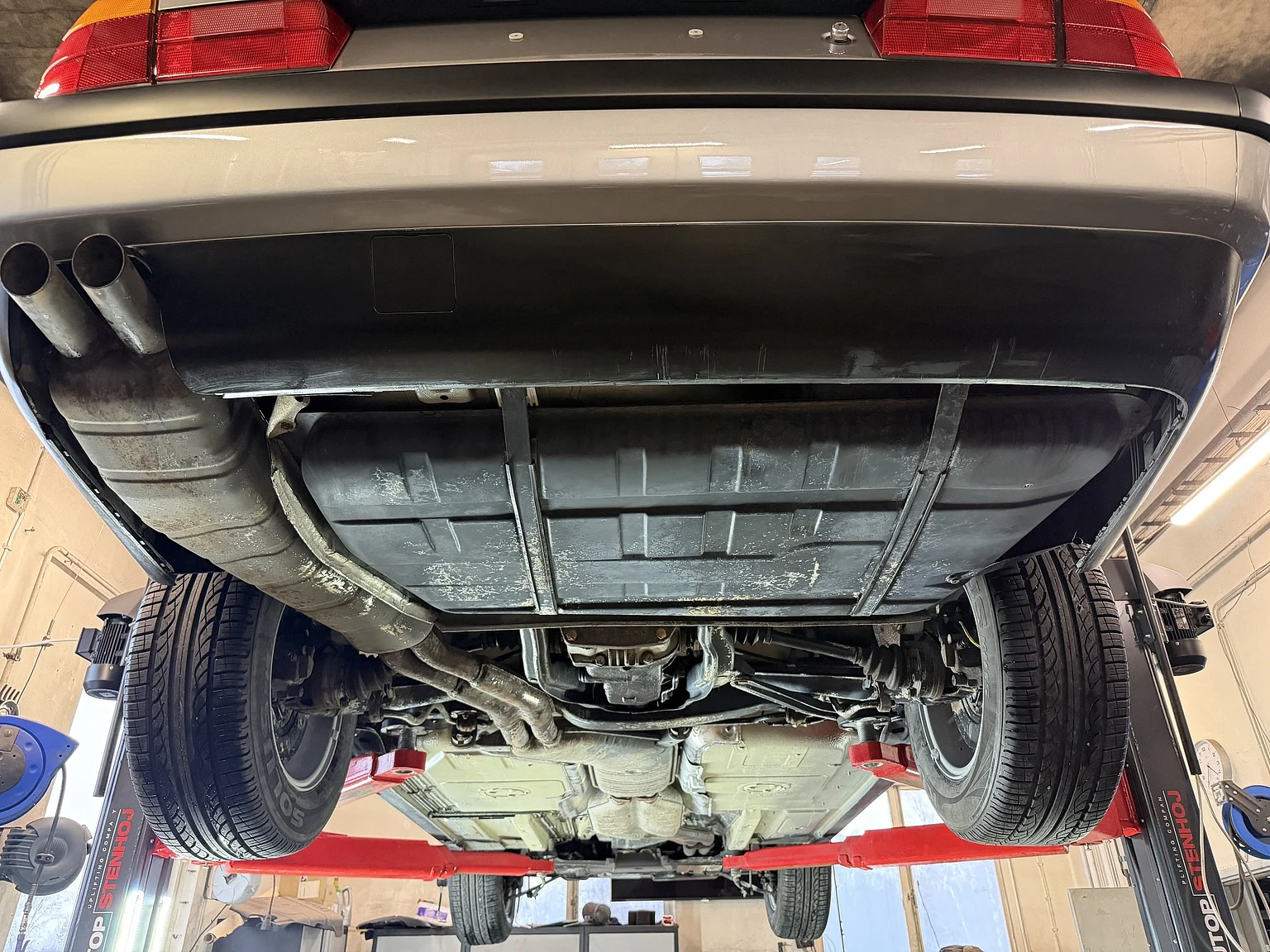 Image of 1988 BMW 535i - NO RESERVE (61) mechanics