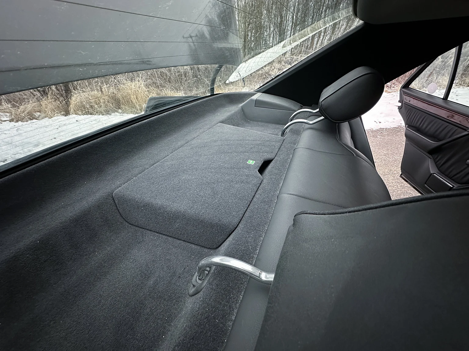 Interior image of 1993 Mercedes-Benz E 320 "AMG" (57)