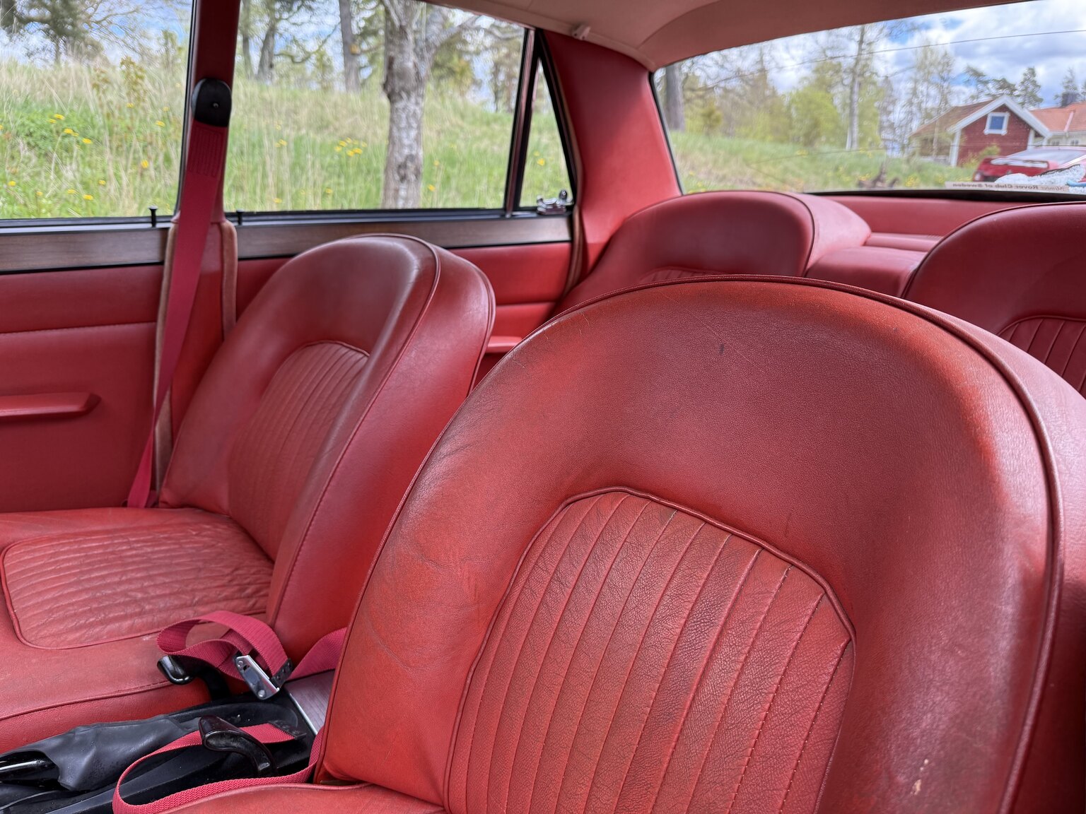 Interior image of 1967 Rover 2000 TC 2.0 OHC