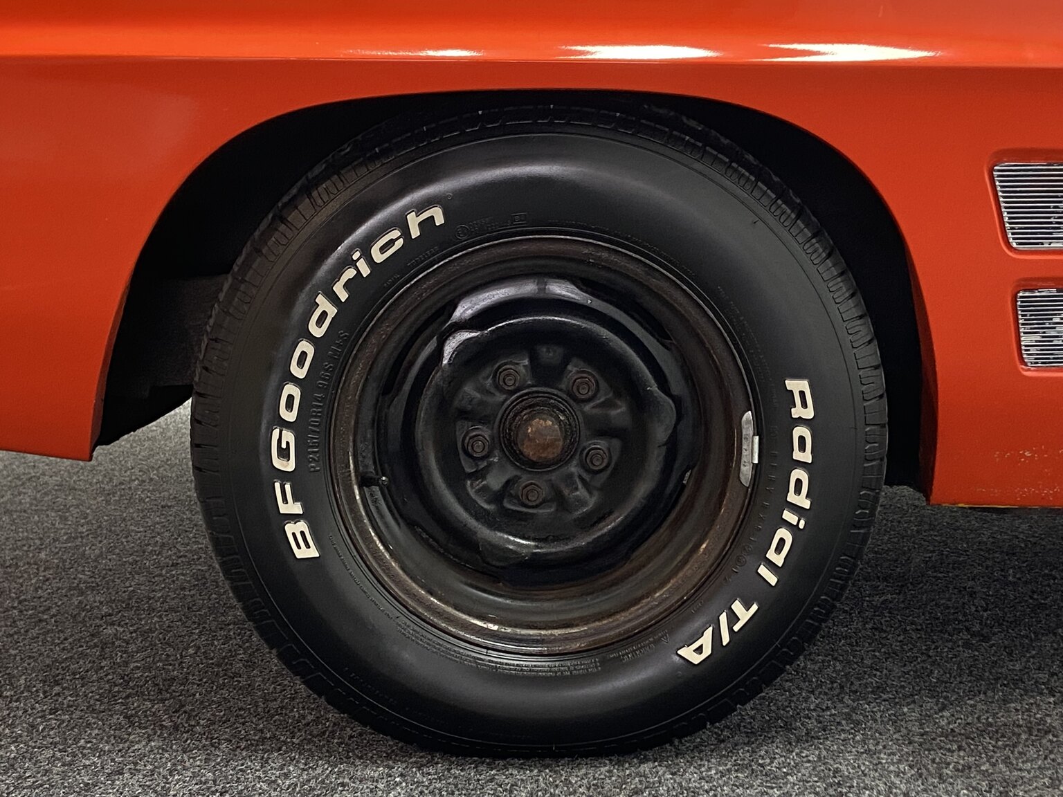 Exteriörbild på 1969 Pontiac Firebird