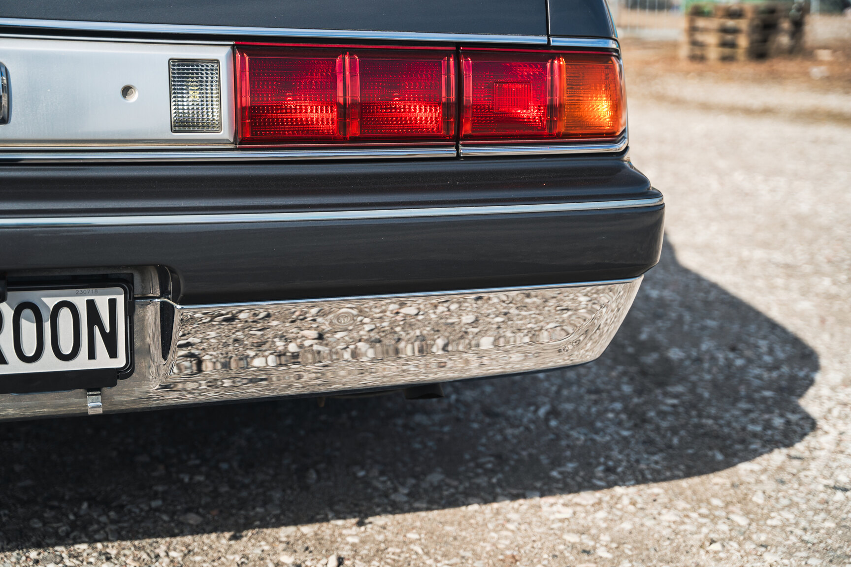 Exteriörbild på 2000 Toyota Century