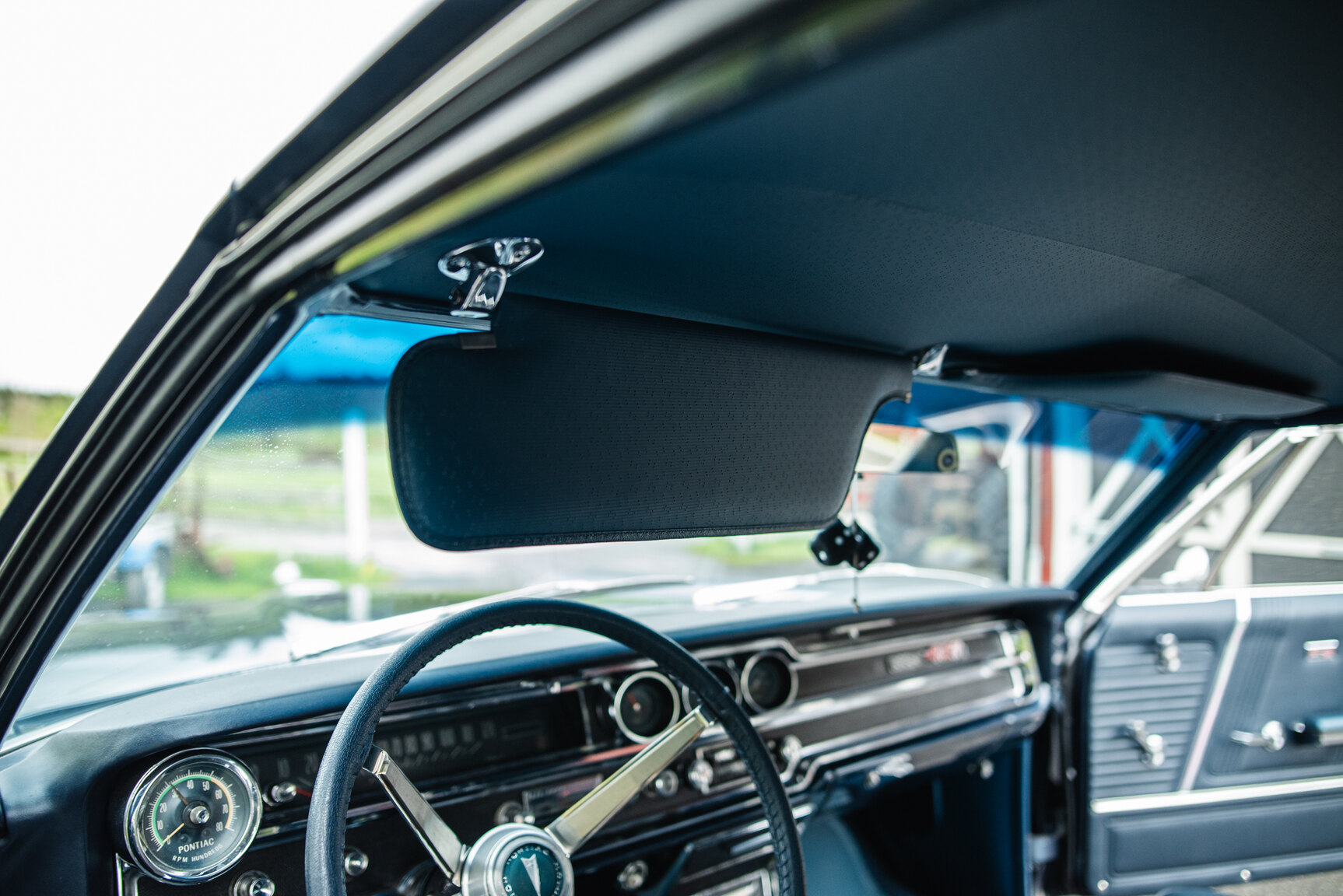 Interior image of 1965 Pontiac Catalina 421 Tripower-Pack 2+2