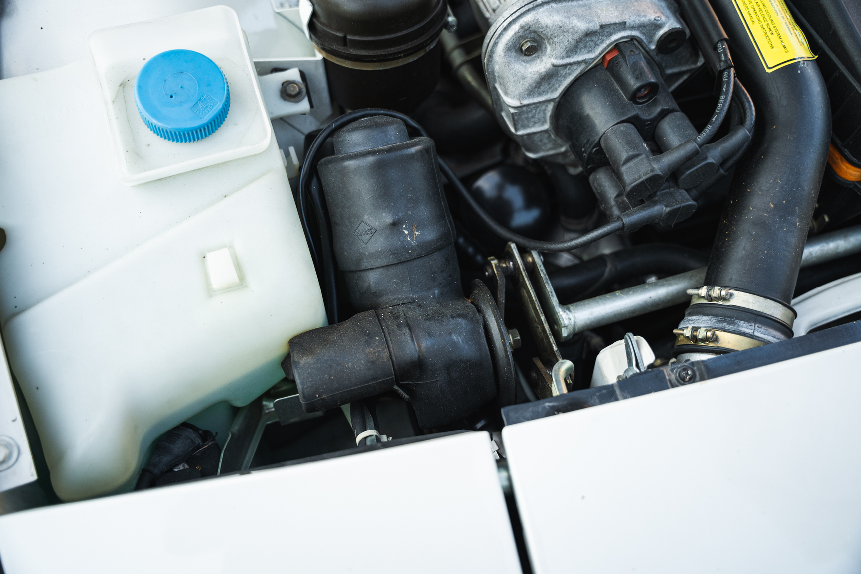 Image of 1991 Porsche 944 Turbo Cabriolet mechanics