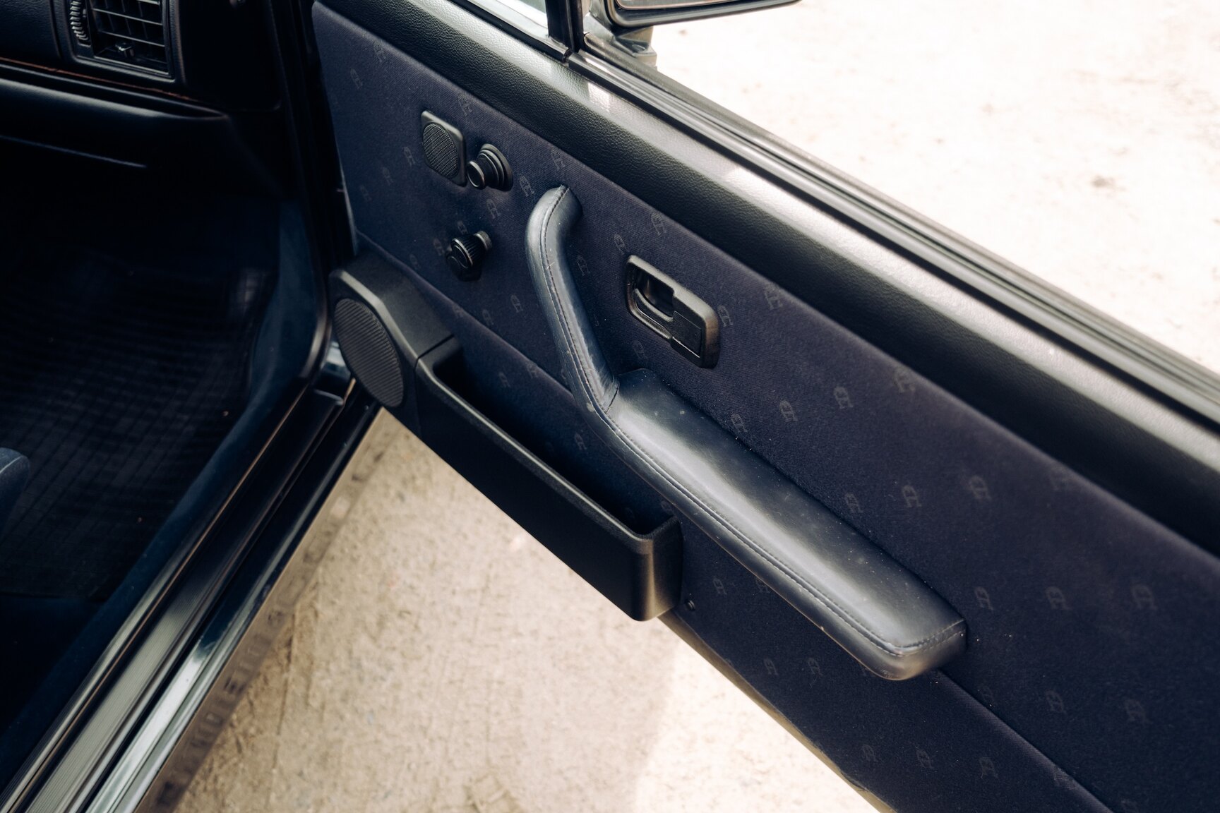 Interiörbild 1991 VW Golf Cabriolet "Etienne Aigner Edition"