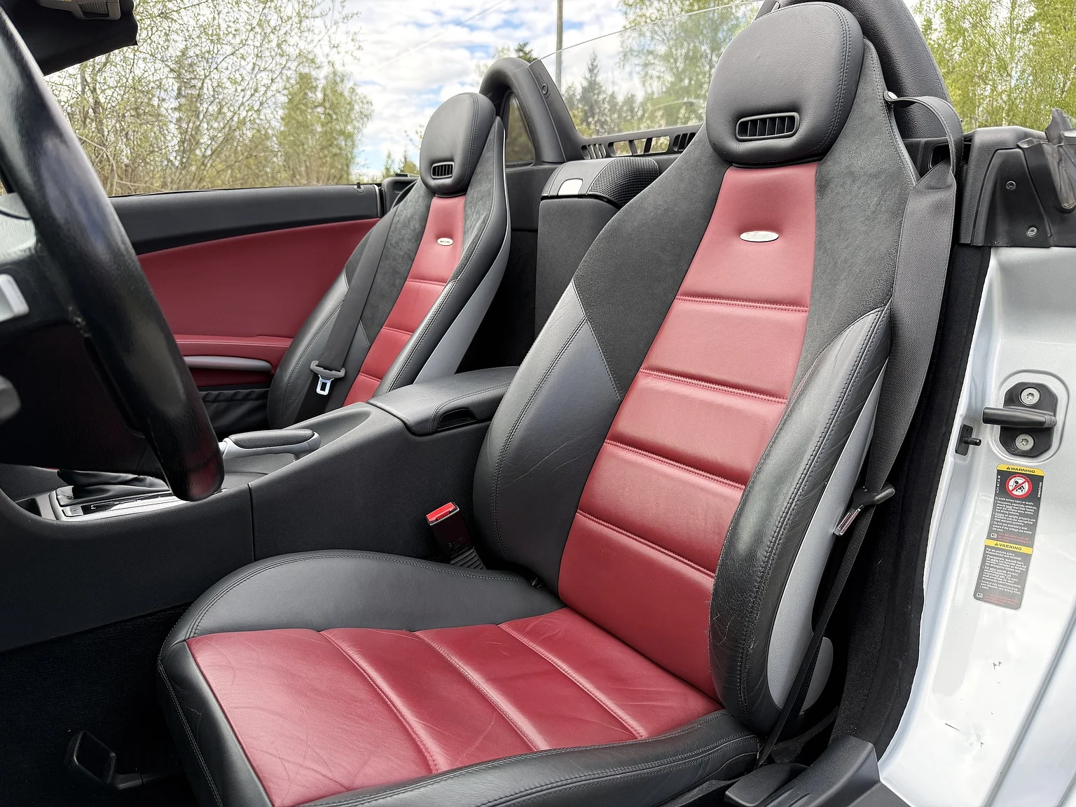 Innenraumfoto von 2005 Mercedes-Benz SLK 55 (7)