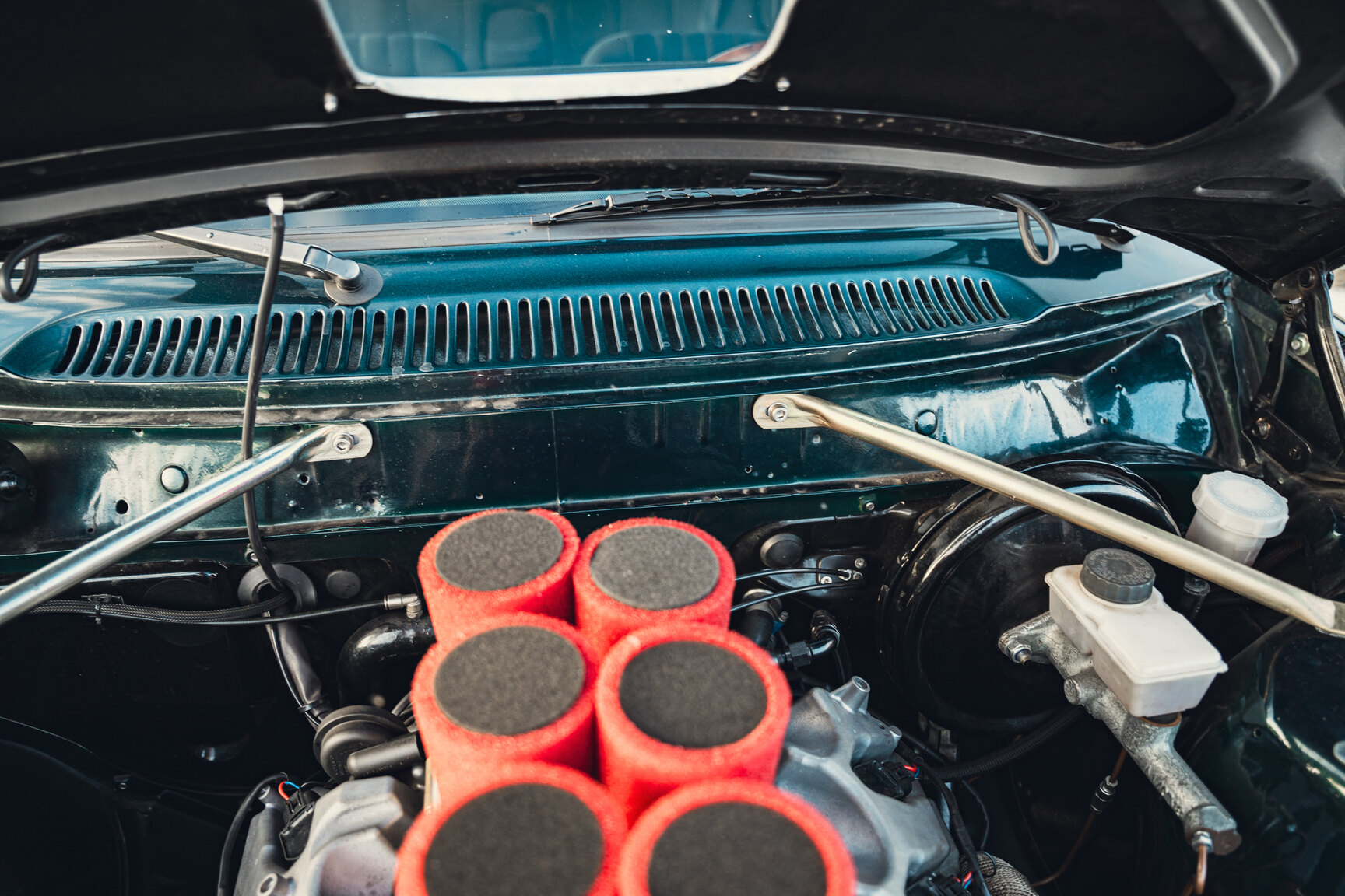 Image of 1980 VOLVO 240 V8 mechanics
