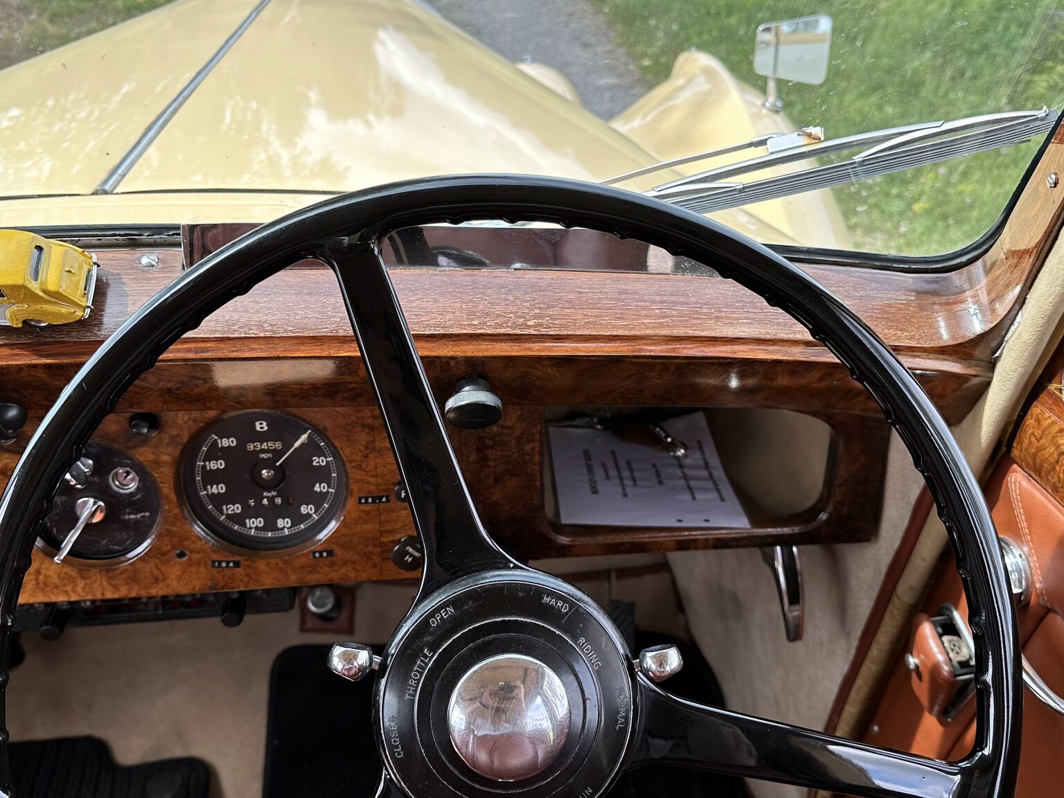 Interiörbild 1947 Bentley Mark IV Sport Saloon