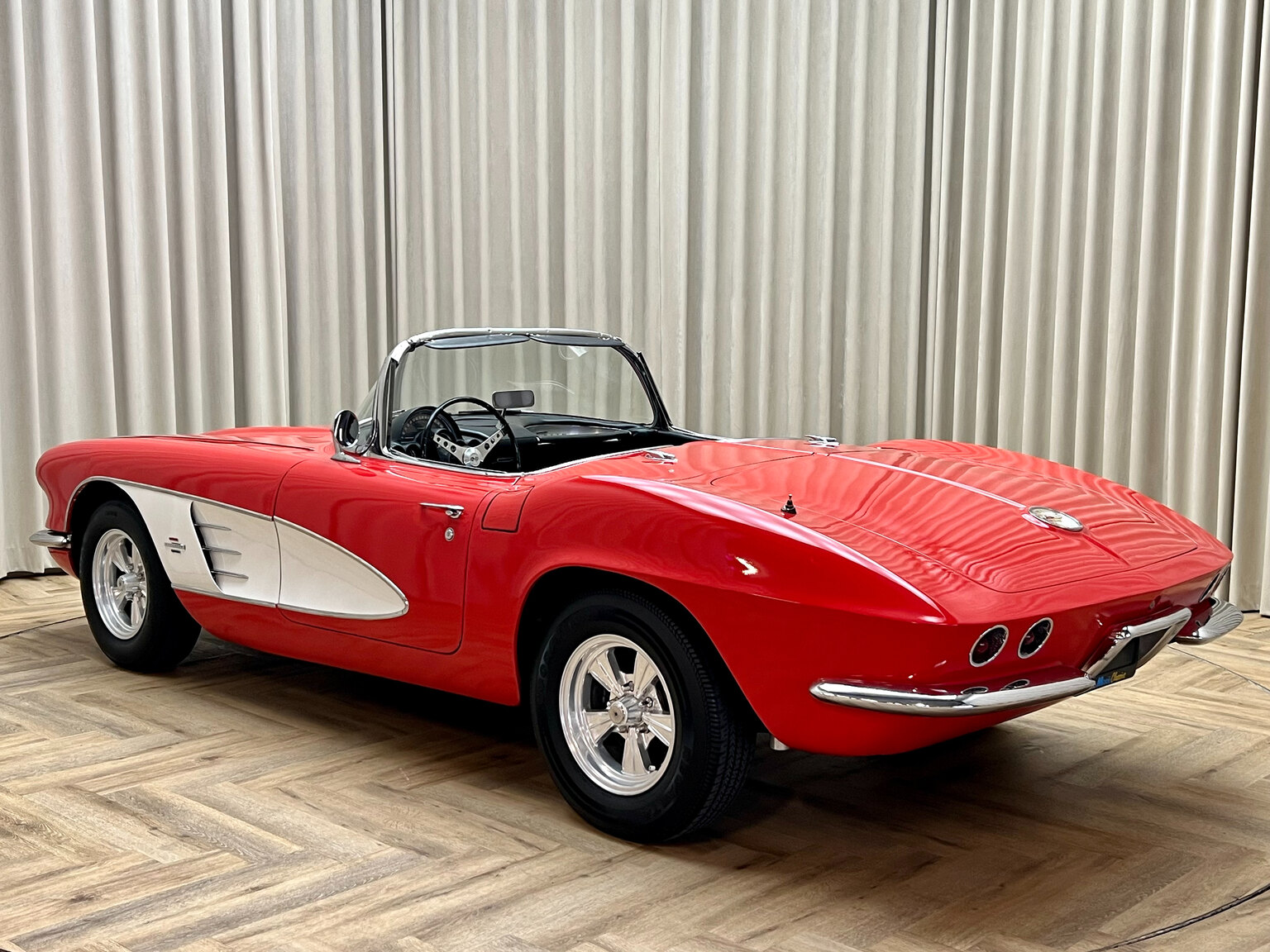 Exterior image of 1960 Chevrolet Corvette C1